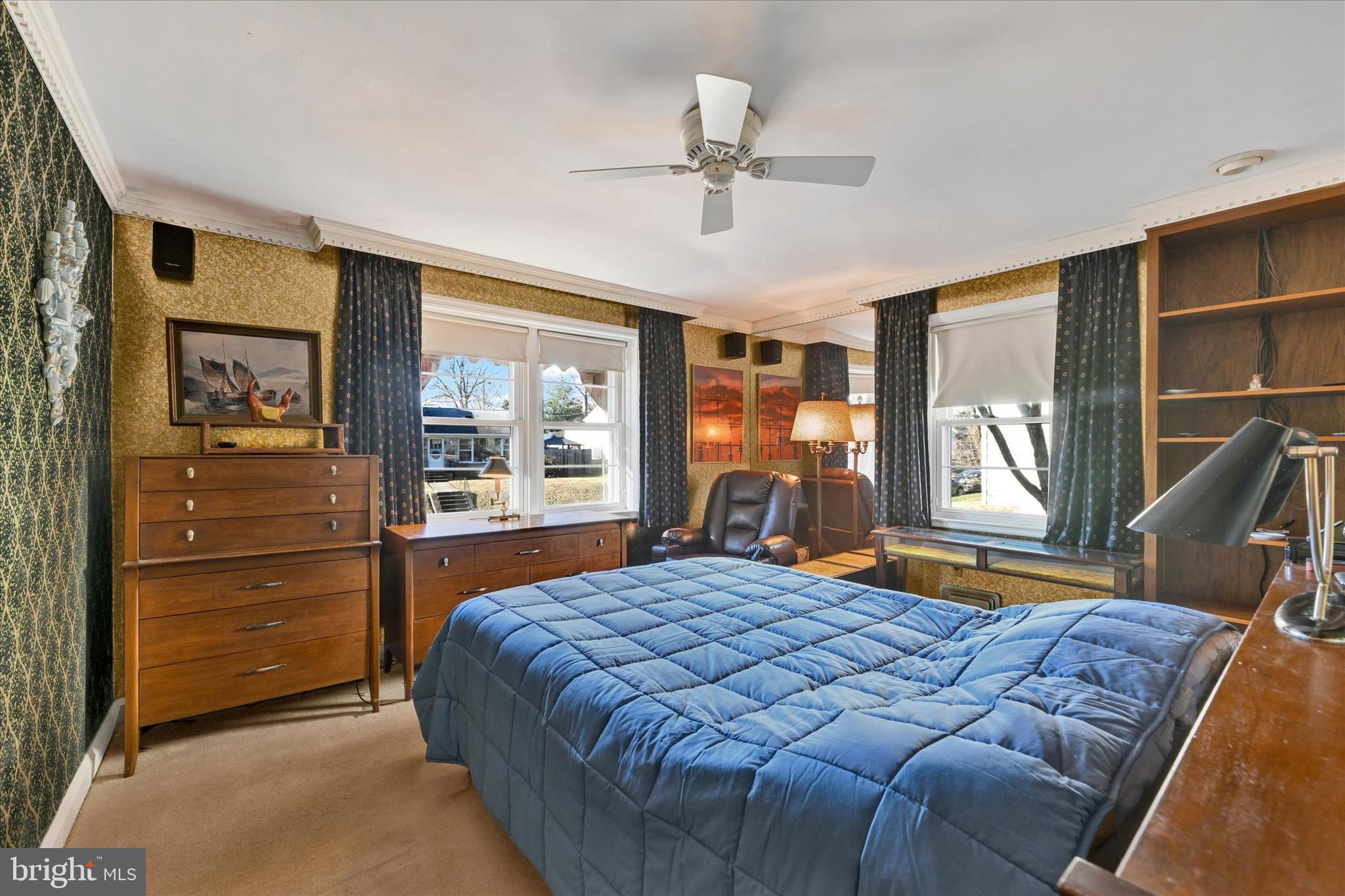 YORK MANOR - Residential