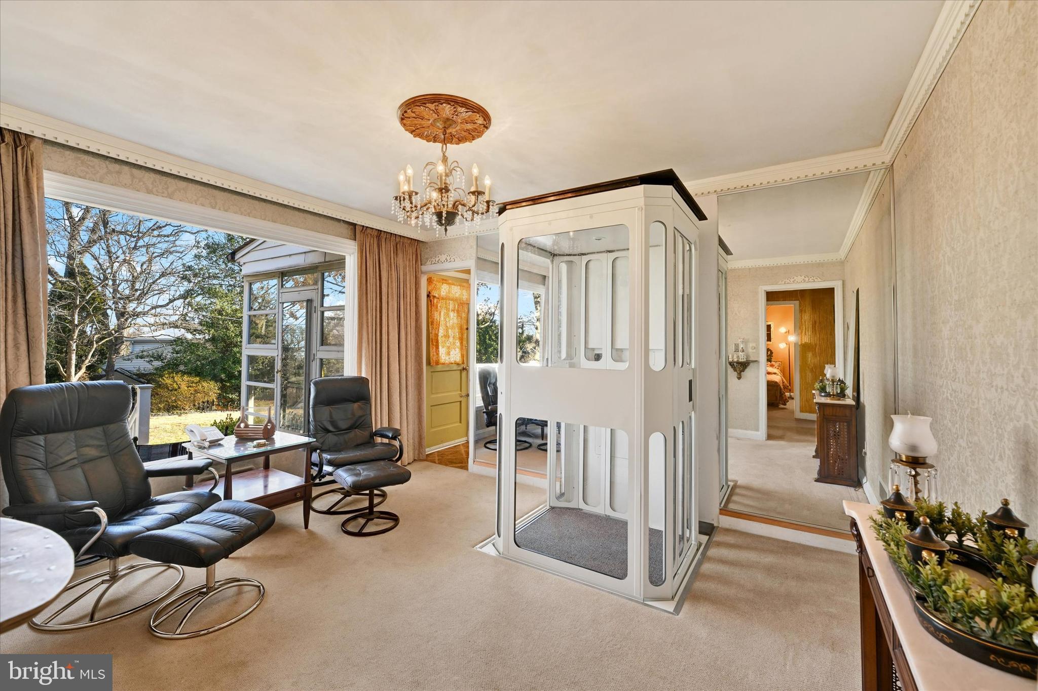 YORK MANOR - Residential