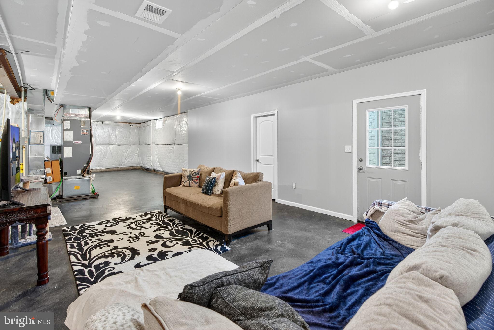 SPRINGDALE FARM - Residential