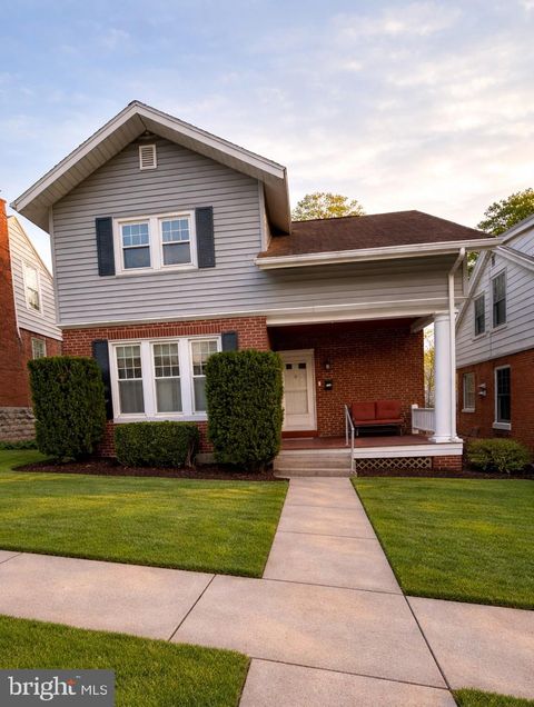 Homes For Sale - 226 Walnut Street<br/> LEMOYNE, PA 17043