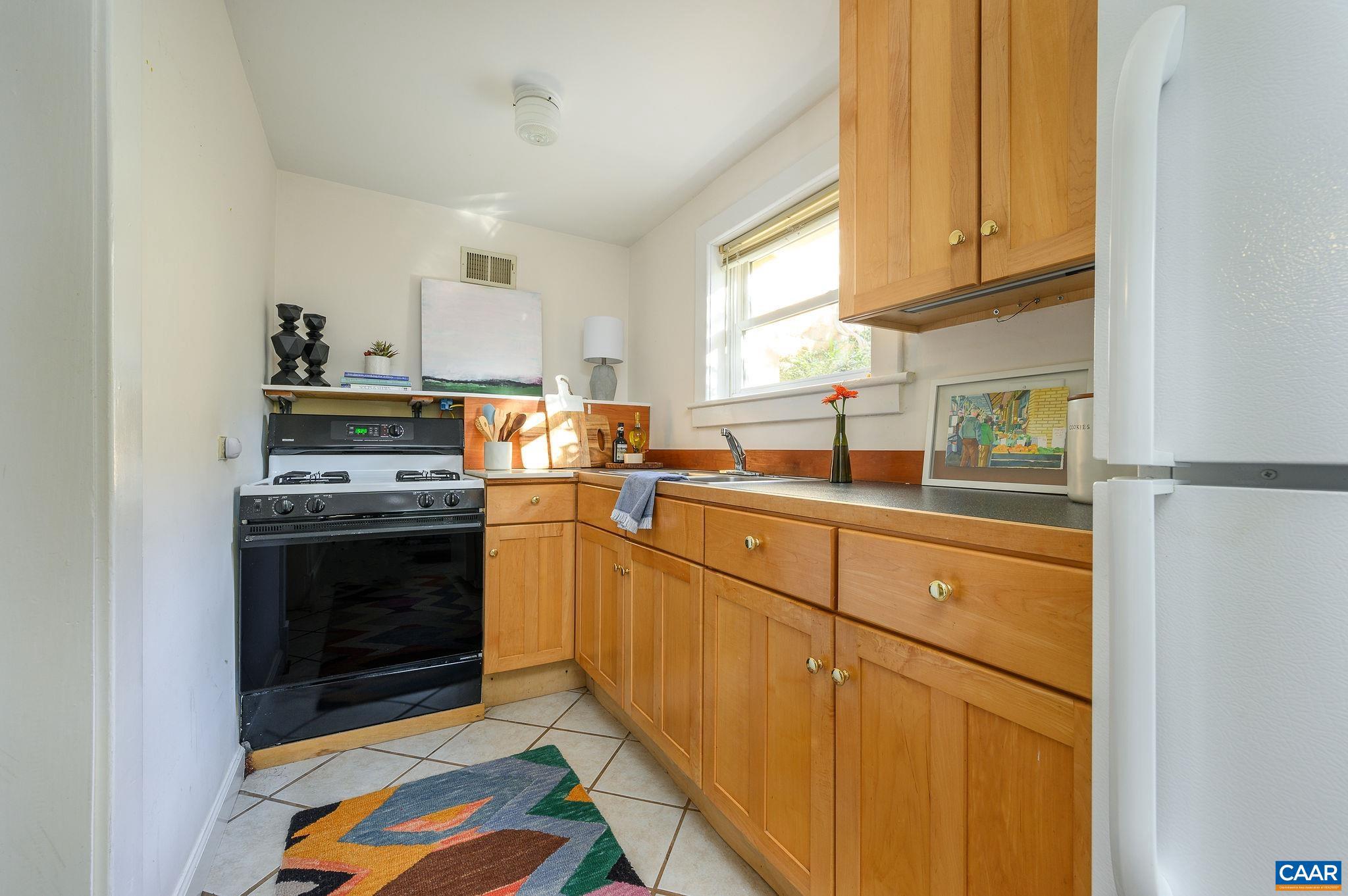 LOCUST GROVE - Residential