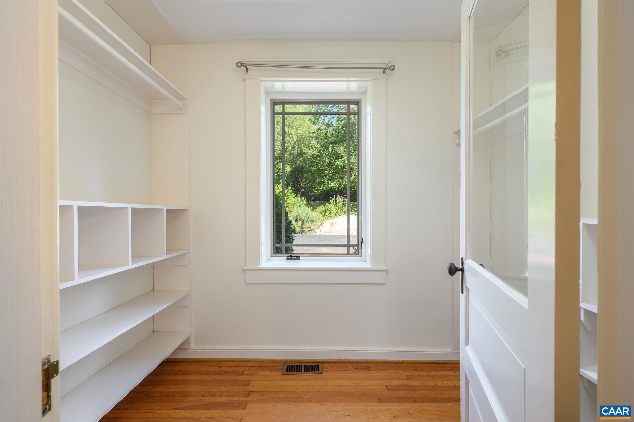 LOCUST GROVE - Residential