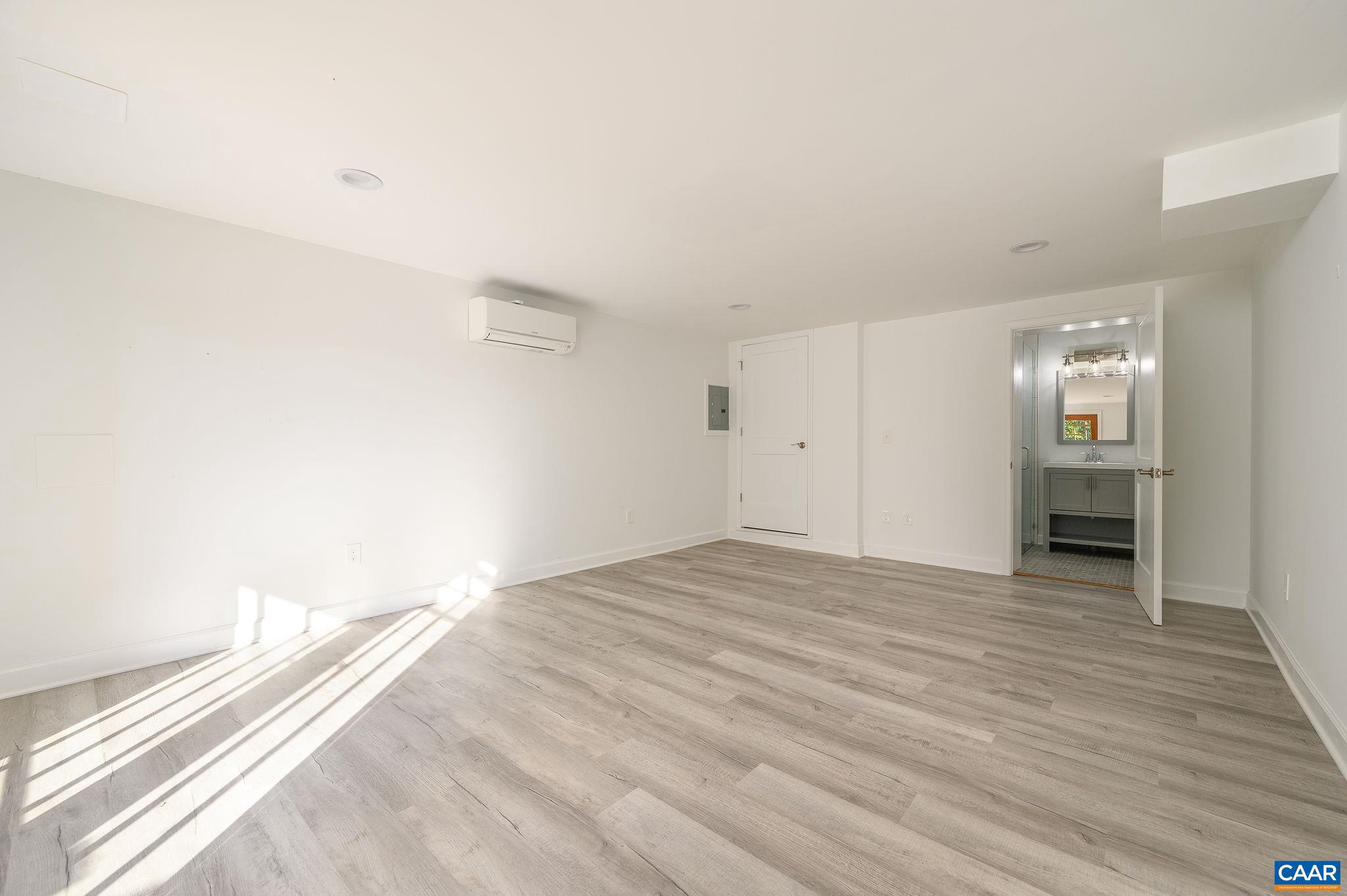 LOCUST GROVE - Residential