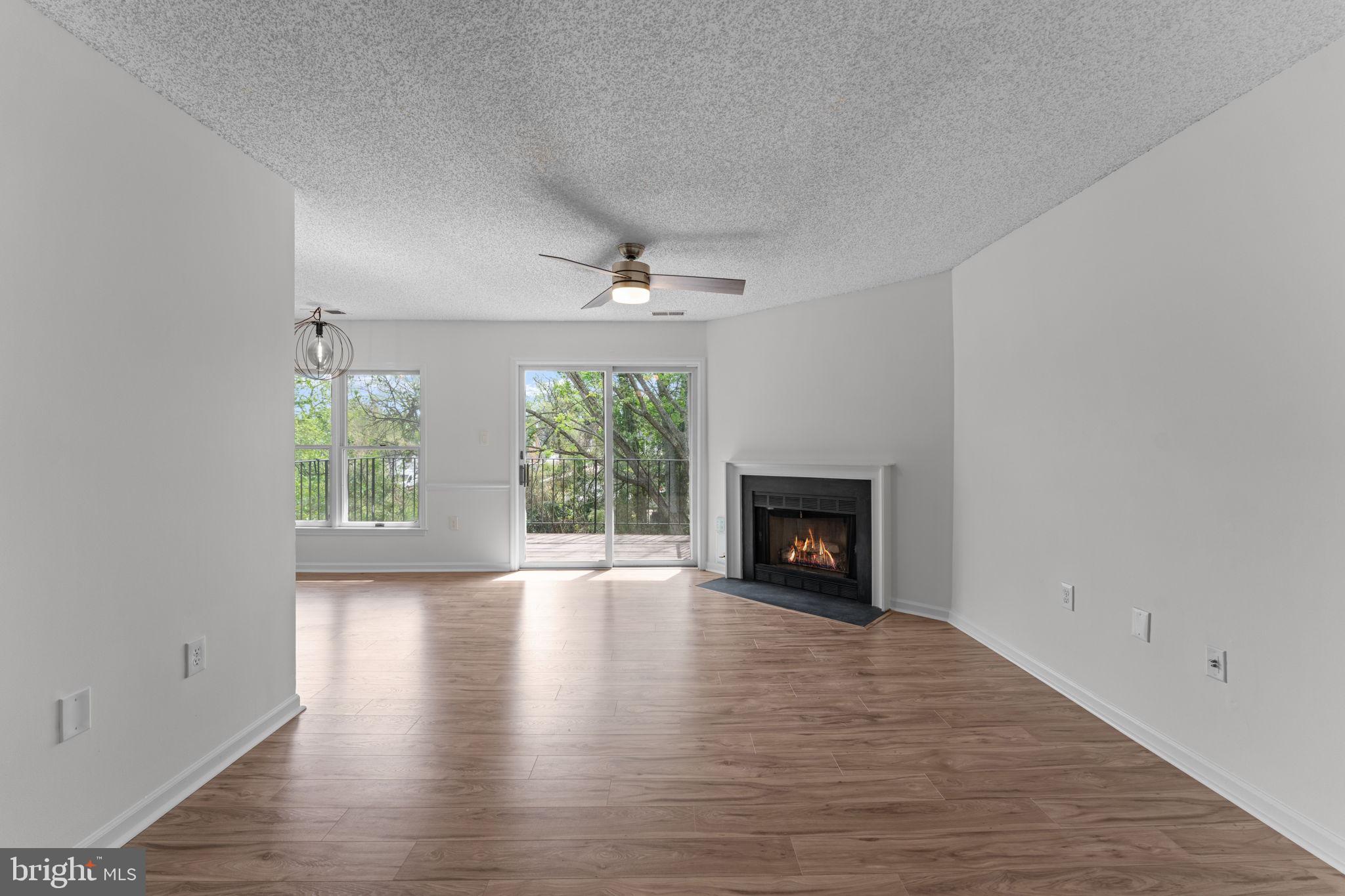 GLEN HOLLOW - Residential