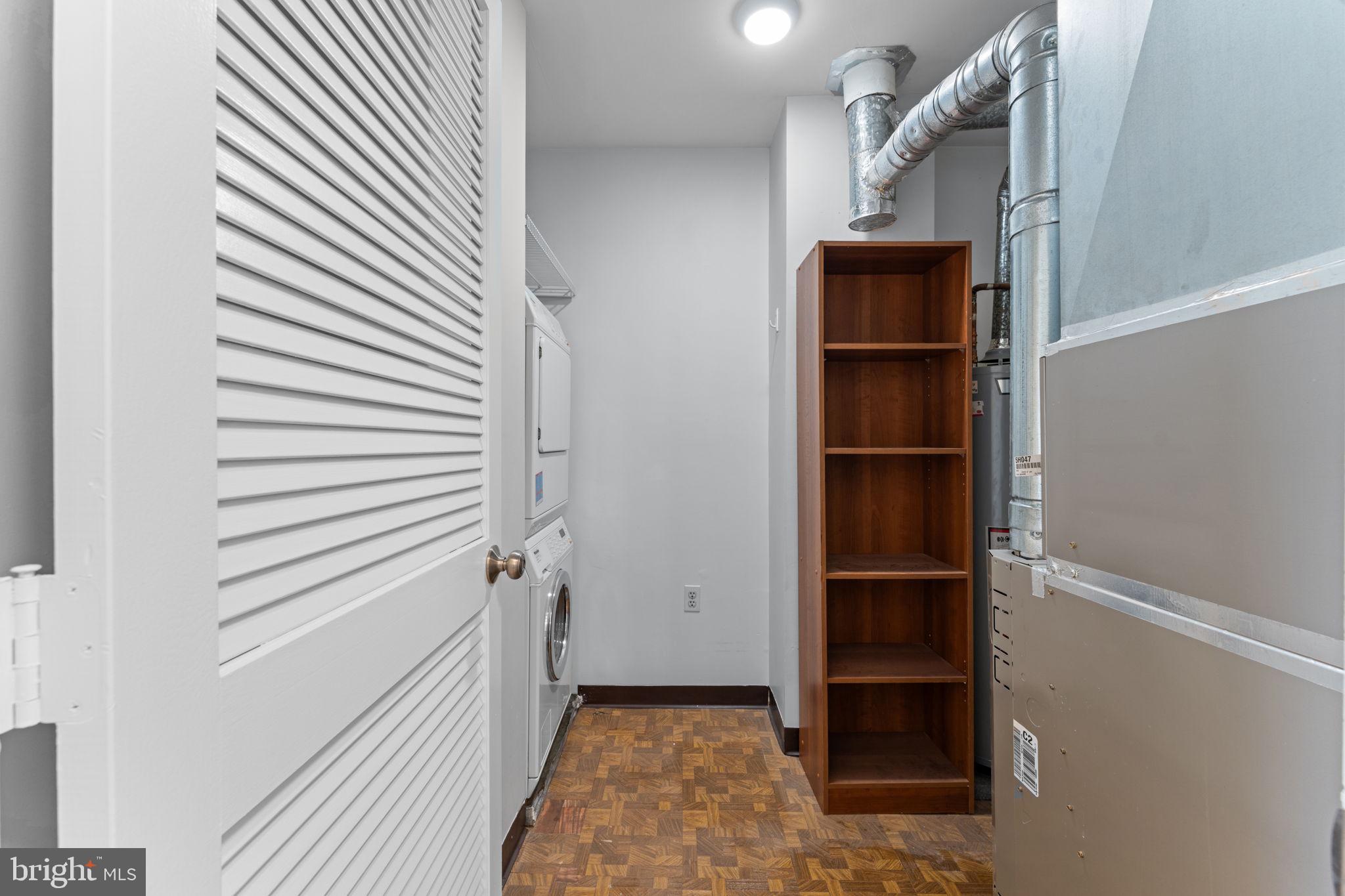 GLEN HOLLOW - Residential