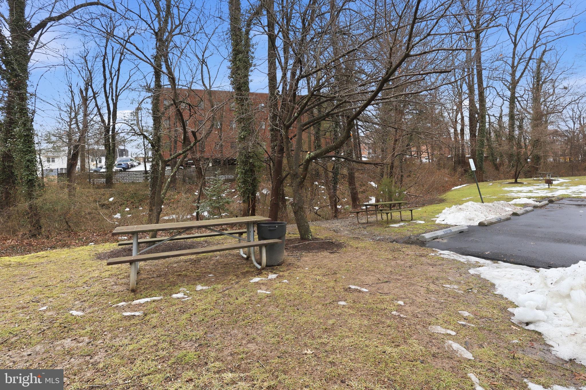 GLEN HOLLOW - Residential