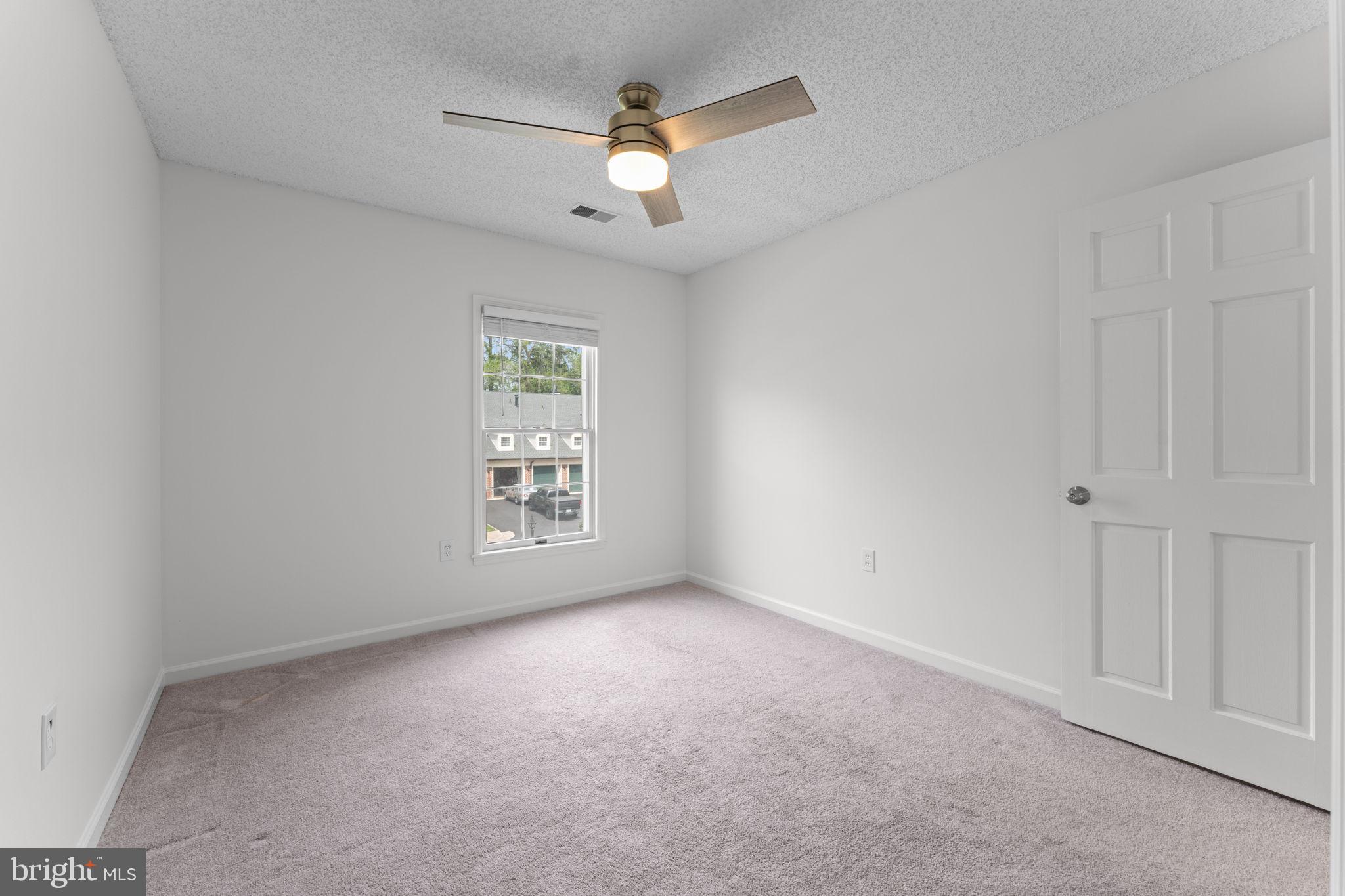 GLEN HOLLOW - Residential