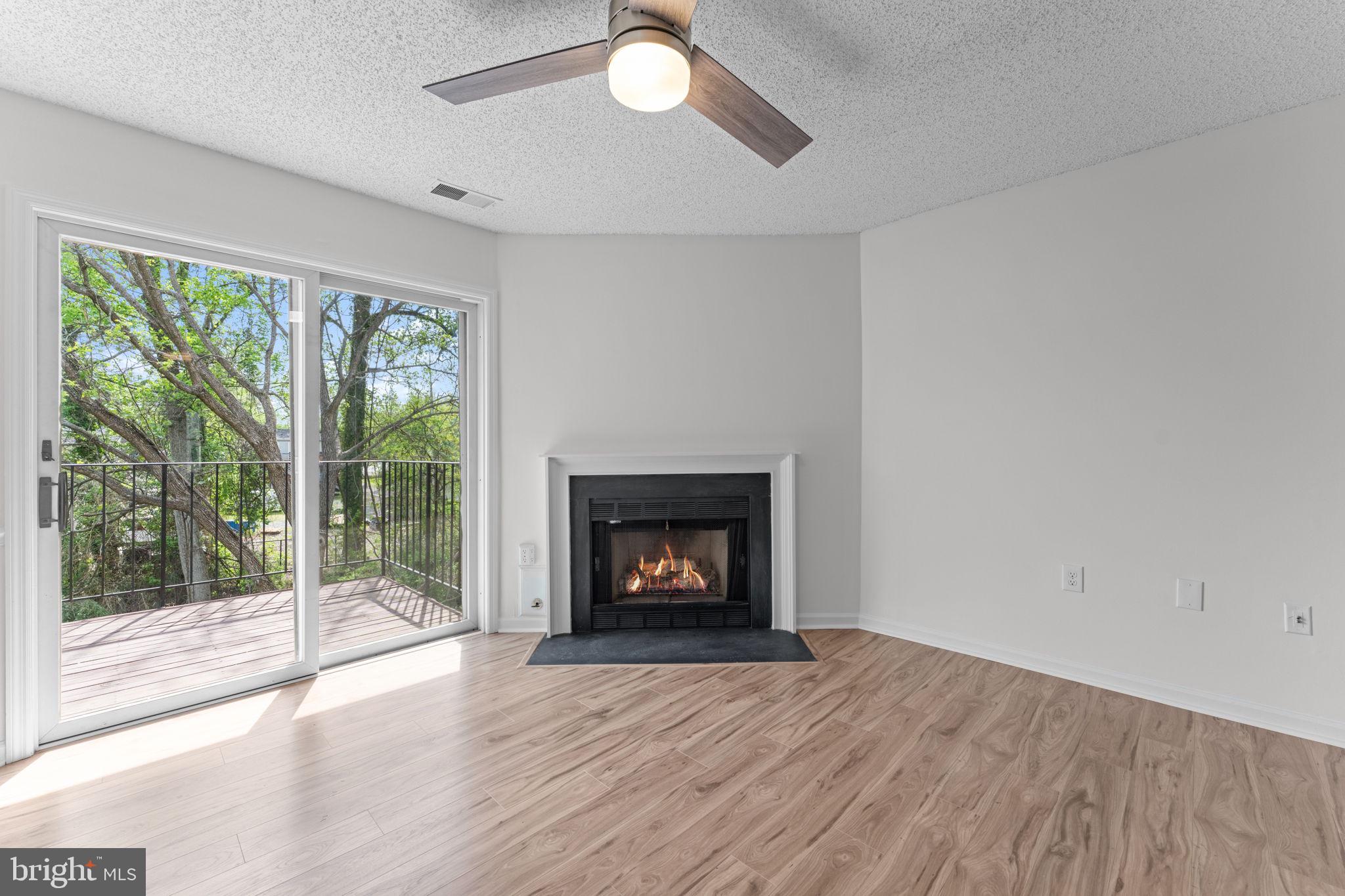 GLEN HOLLOW - Residential