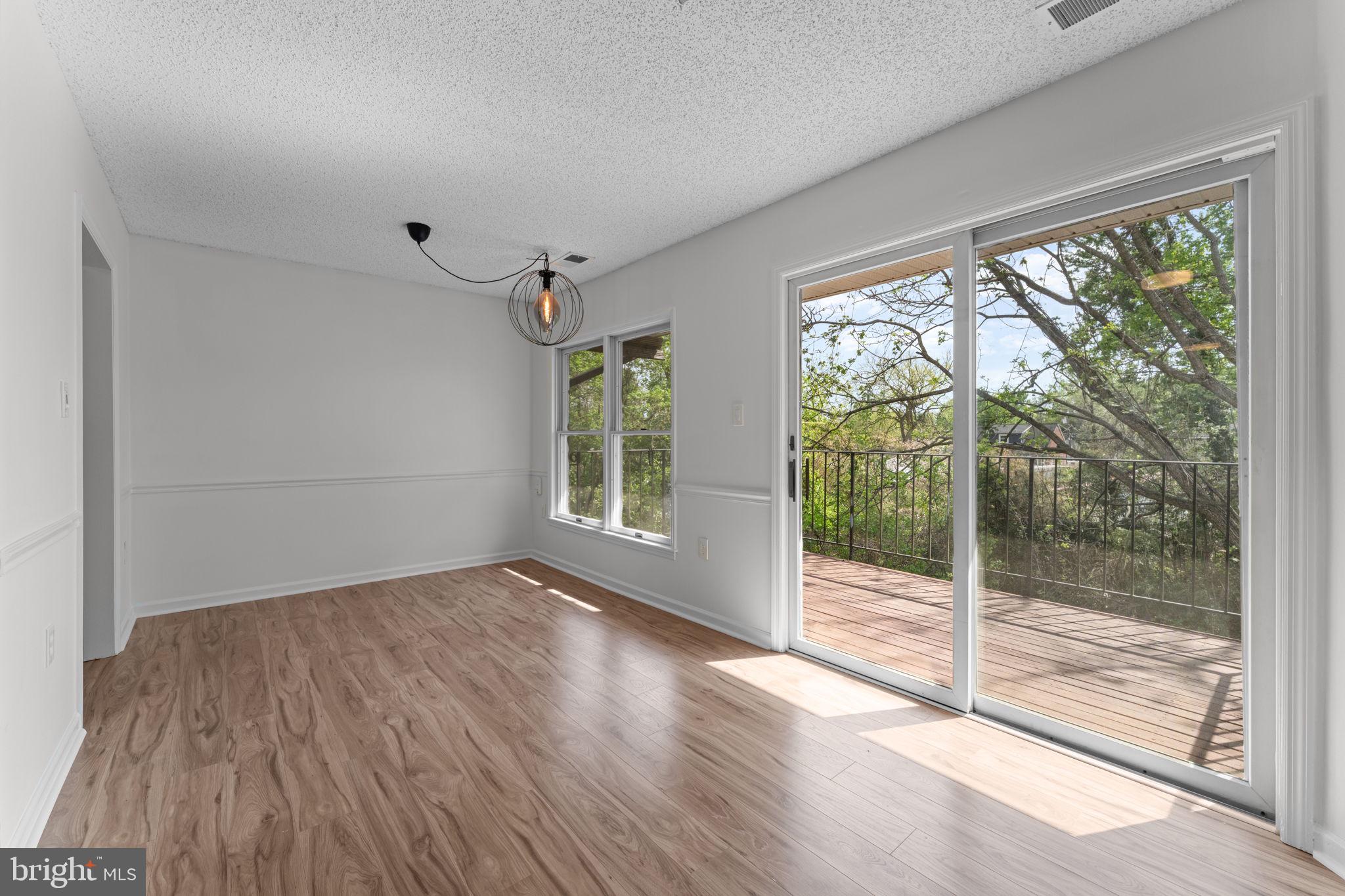 GLEN HOLLOW - Residential