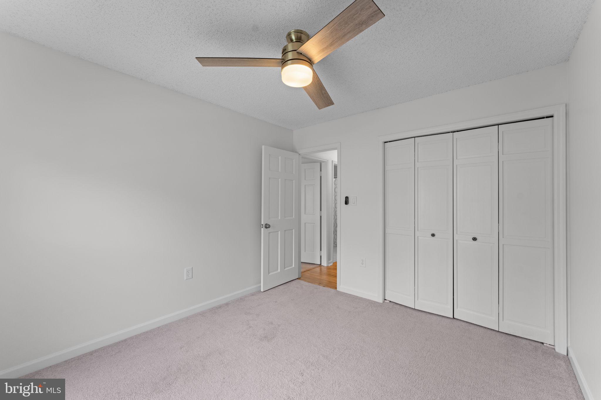 GLEN HOLLOW - Residential