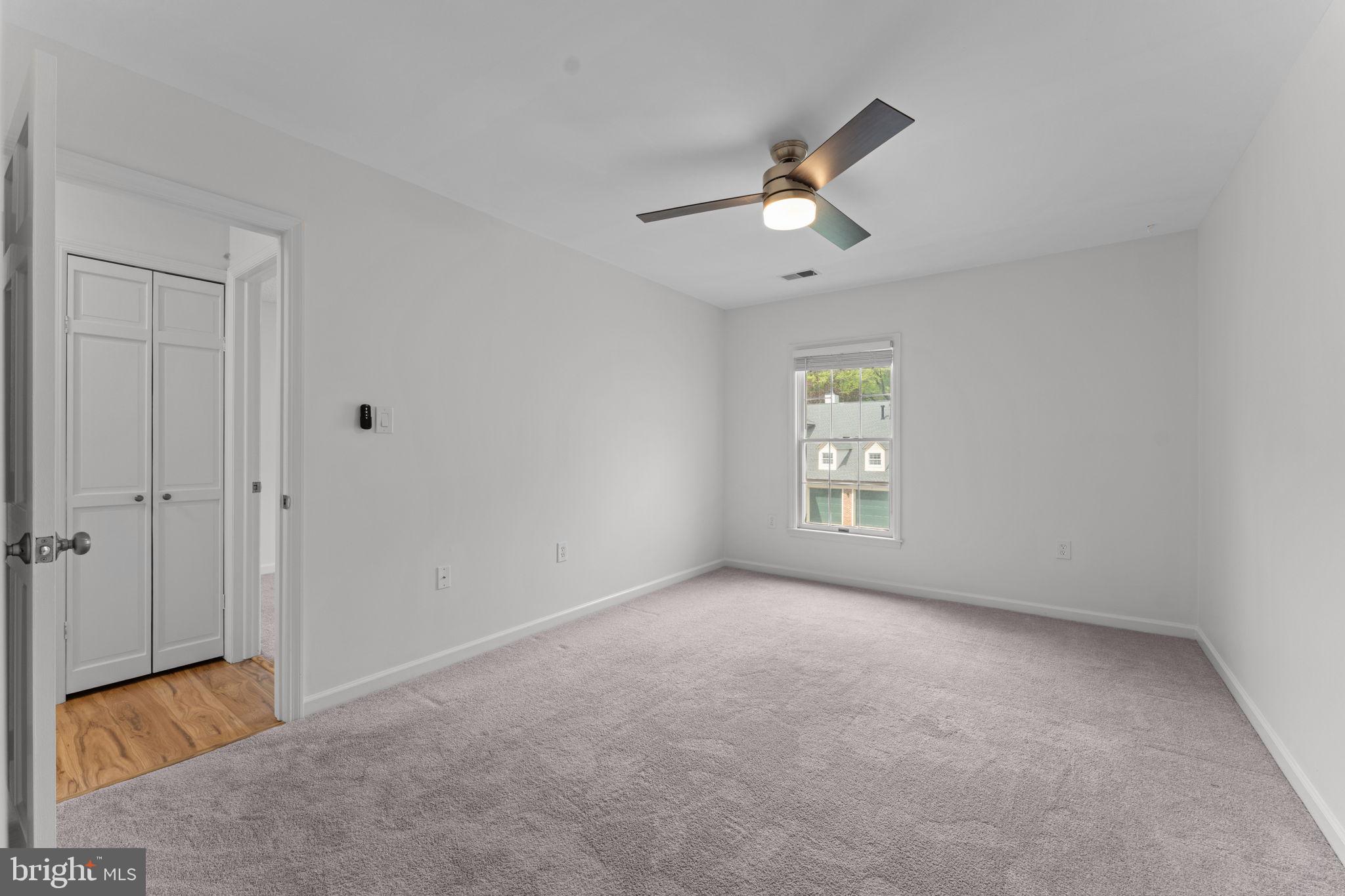 GLEN HOLLOW - Residential