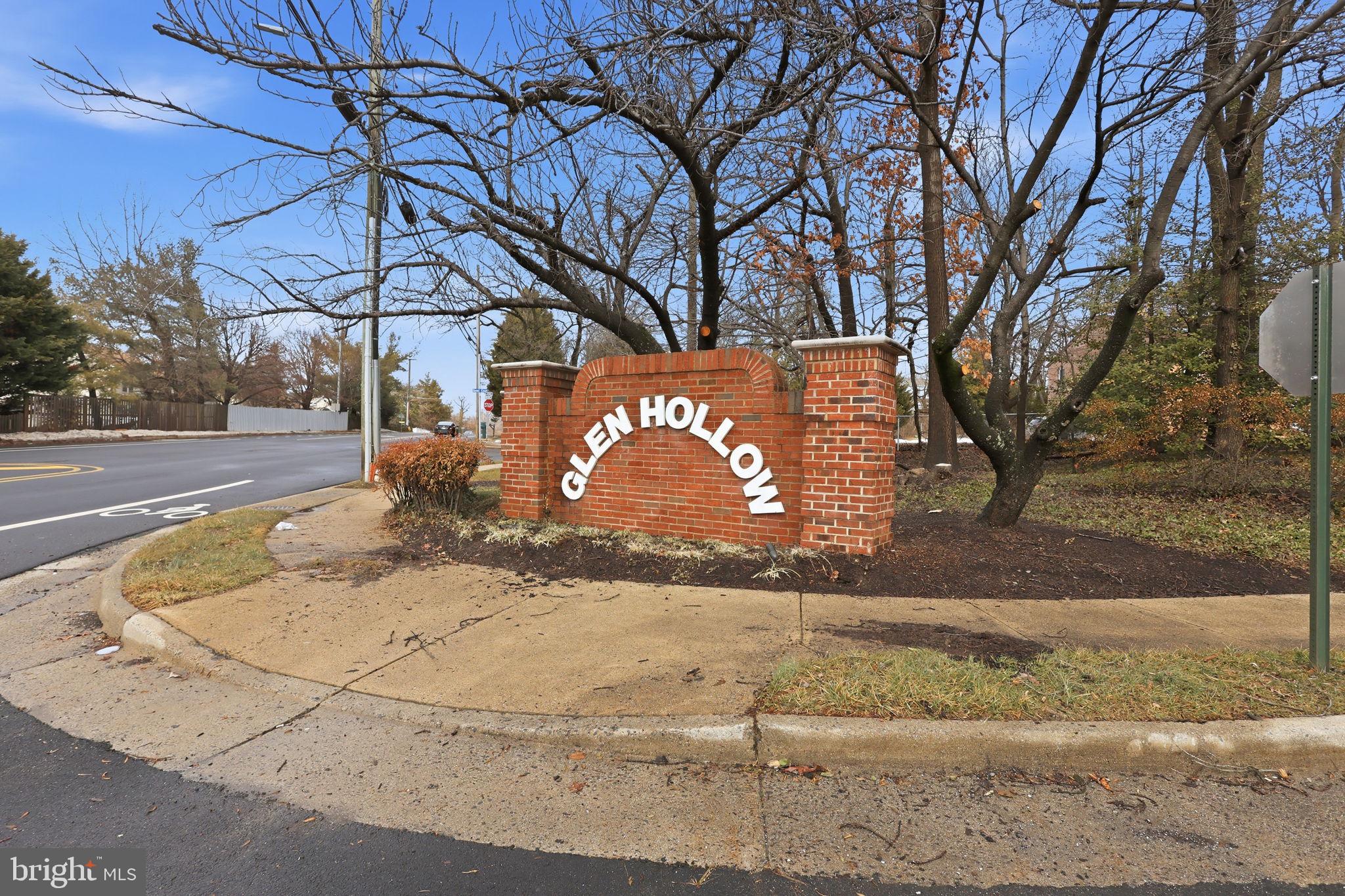 GLEN HOLLOW - Residential