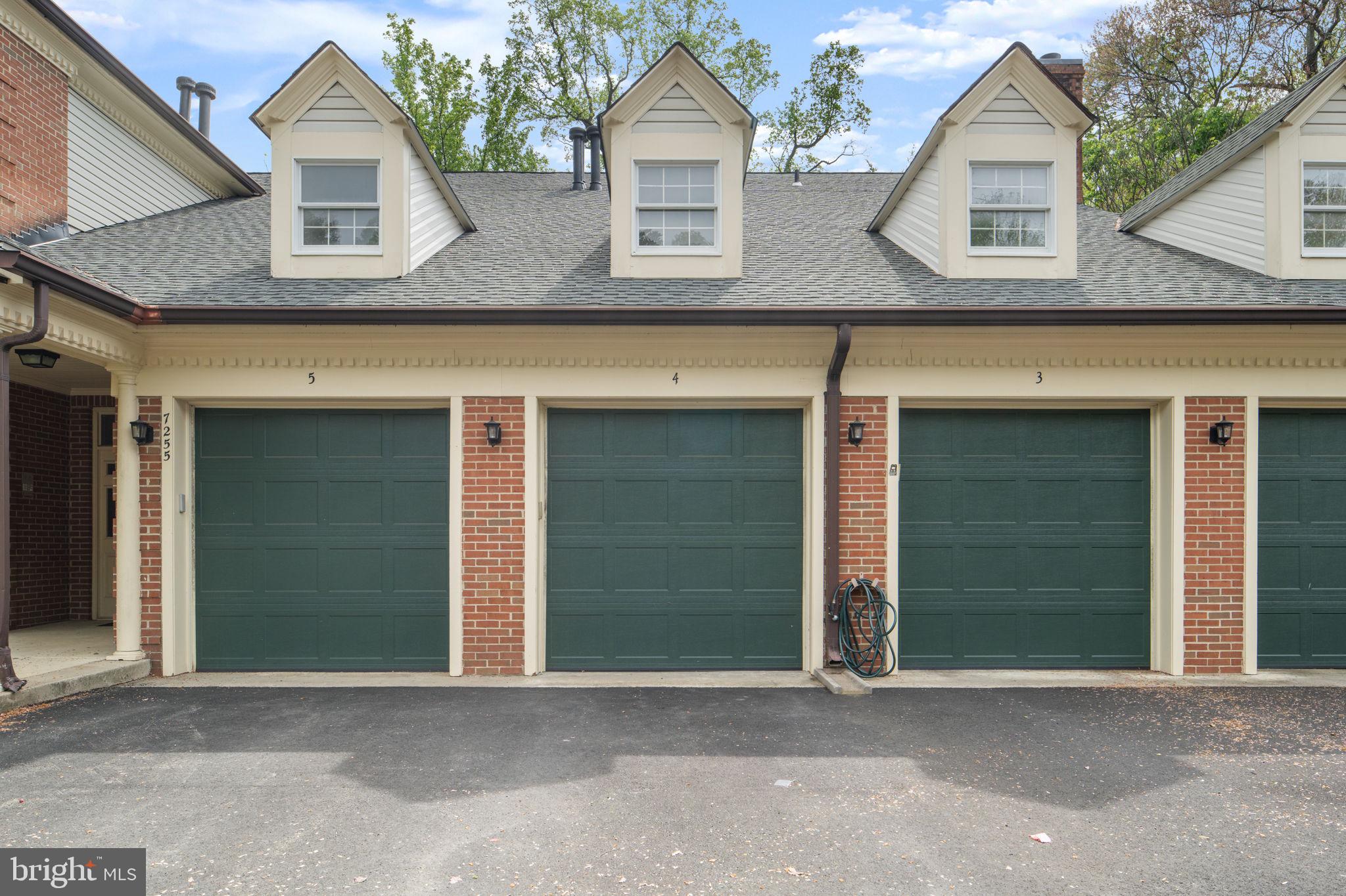 GLEN HOLLOW - Residential