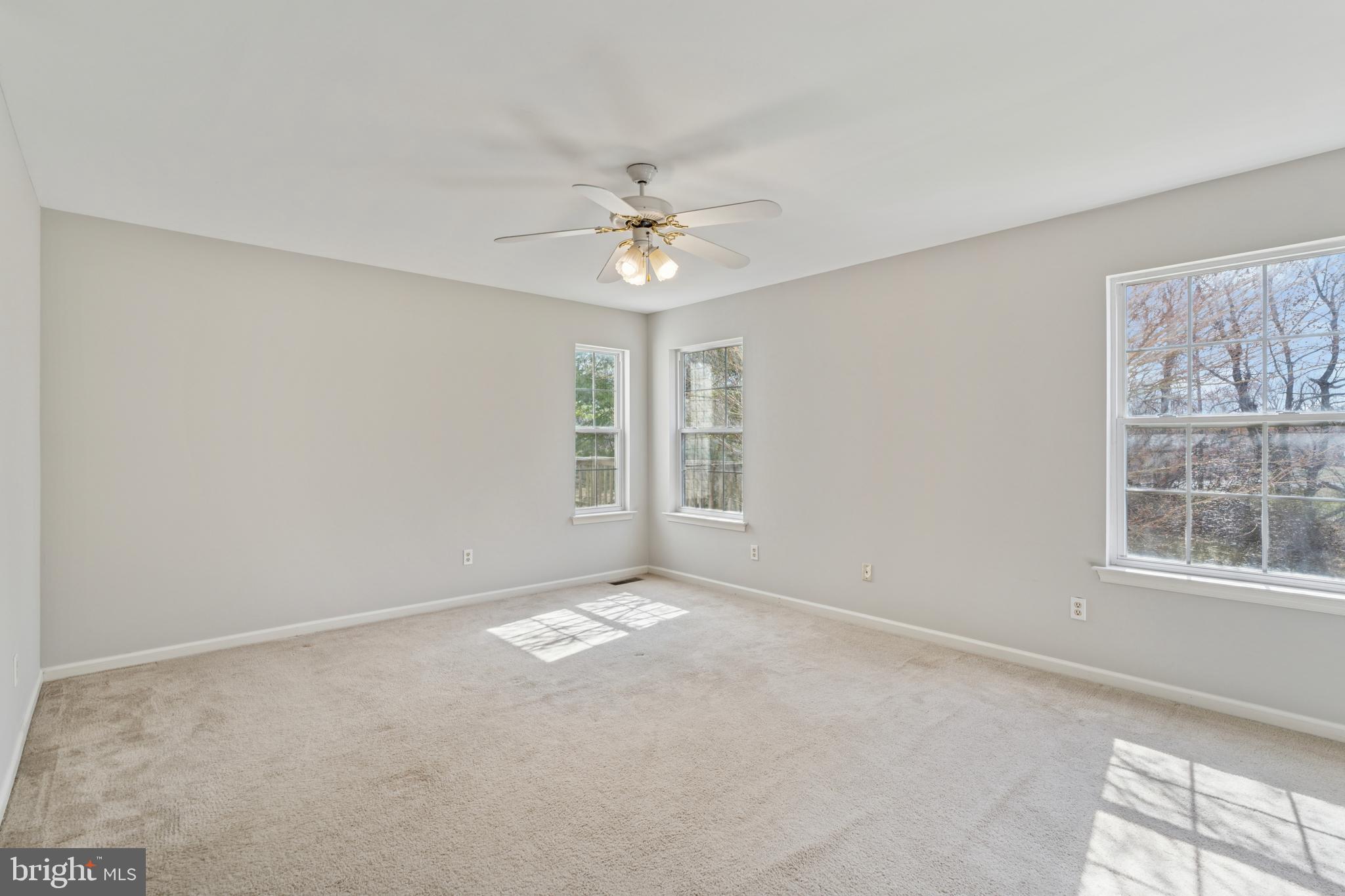 WILLOWDALE CROSSIN - Residential Lease