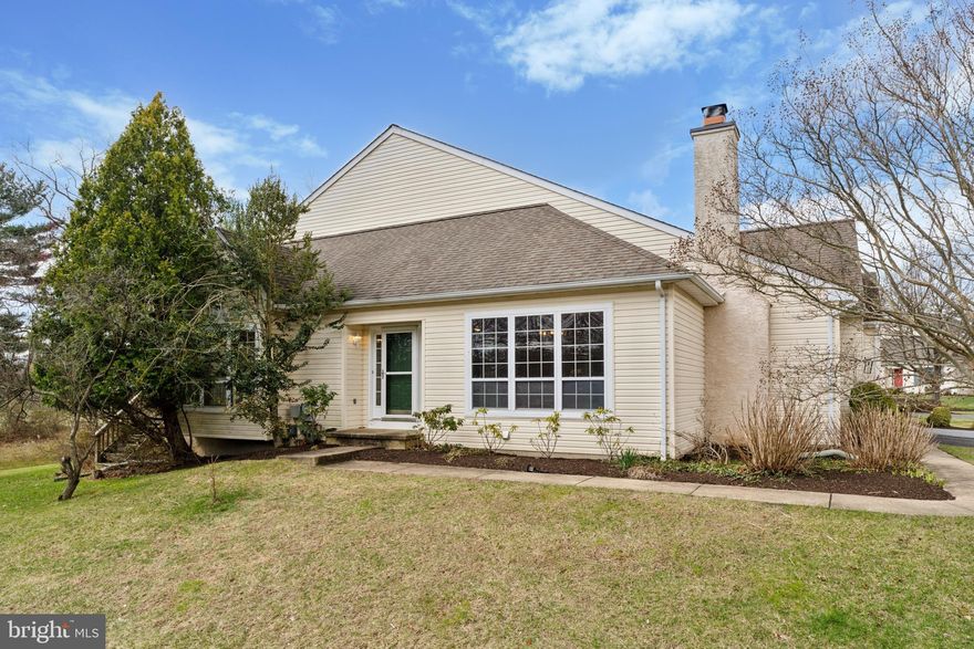 Here's your chance to live in a beautiful end-unit townhome in the Willowdale community. This 3 Bedroom, 2.5 Bath freshly painted and lovingly maintained spacious home is ready for its new occupants. Owner pays association dues. The private side entrance opens into a foyer flanked on either side by the formal living and dining rooms. The hardwood floors, abundant natural light and soaring ceiling give it a positive ambience. The kitchen is updated w/granite countertops, electric cooking, and 42" white cabinets. The great room w/its vaulted  ceiling visually connects the upper level to the main floor. The spacious primary bedroom, primary bathroom and walk-in closet are conveniently on the main level. The laundry room and powder room complete this floor. The second floor has two guest bedrooms and a shared bathroom. A beautiful open loft is a flex space that can have many uses. It overlooks the great room and it effortlessly brings the whole home together. One car attached garage. Unionville-Chaddsford school district. See it today !!