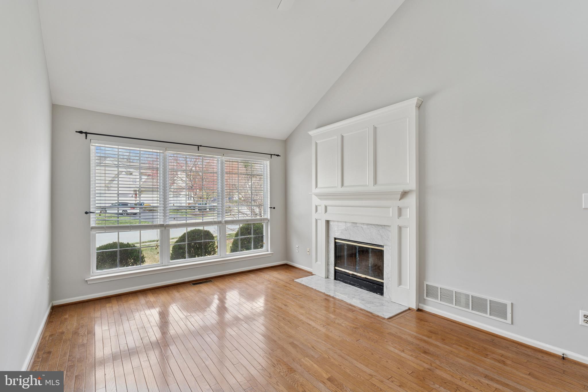 WILLOWDALE CROSSIN - Residential Lease