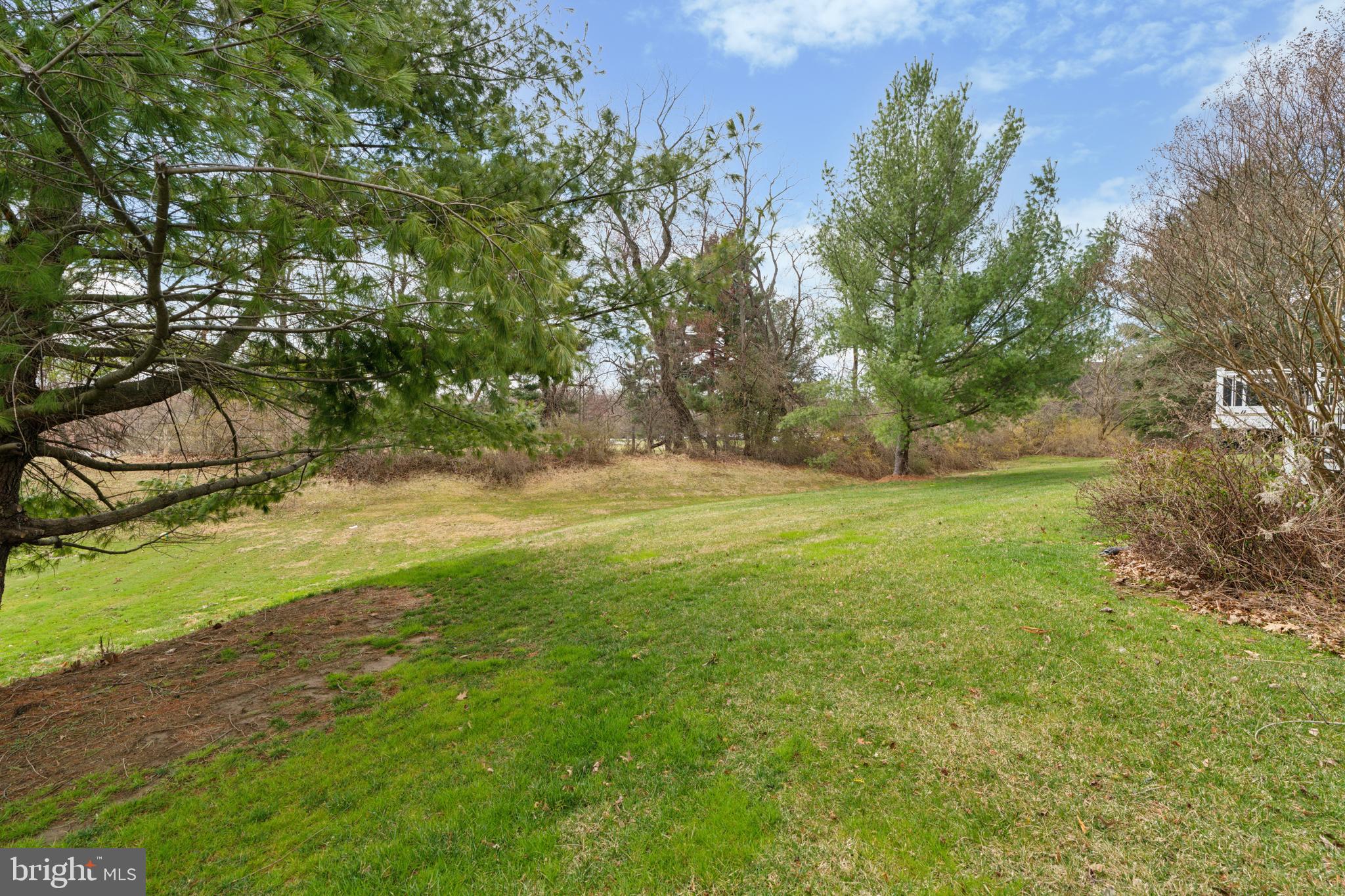 WILLOWDALE CROSSIN - Residential Lease