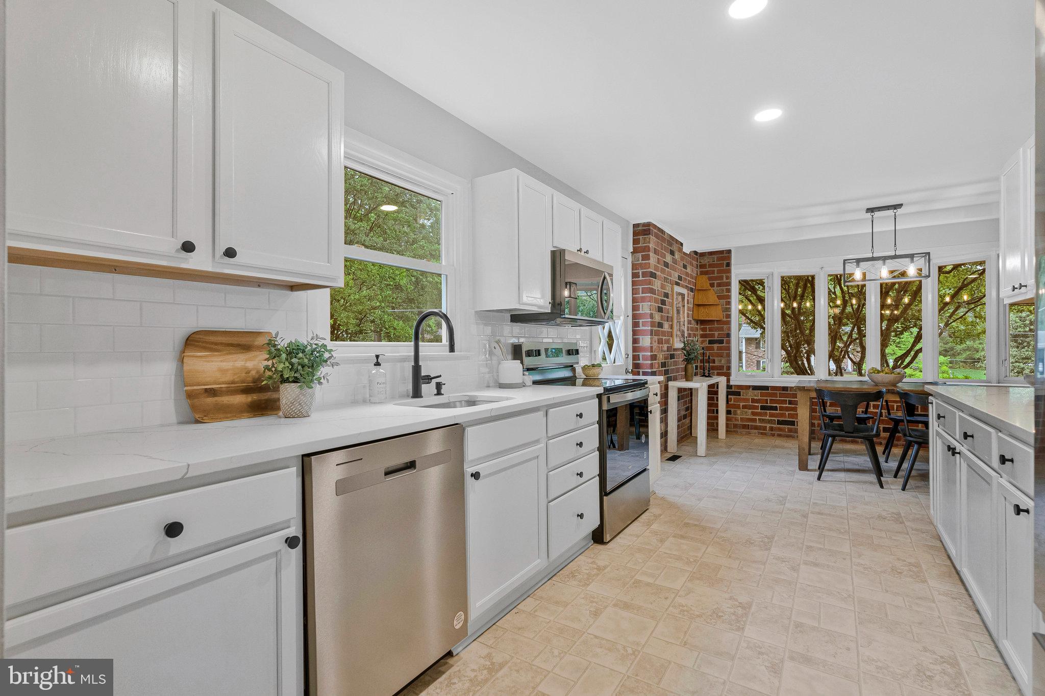9103 ASHMEADE DRIVE