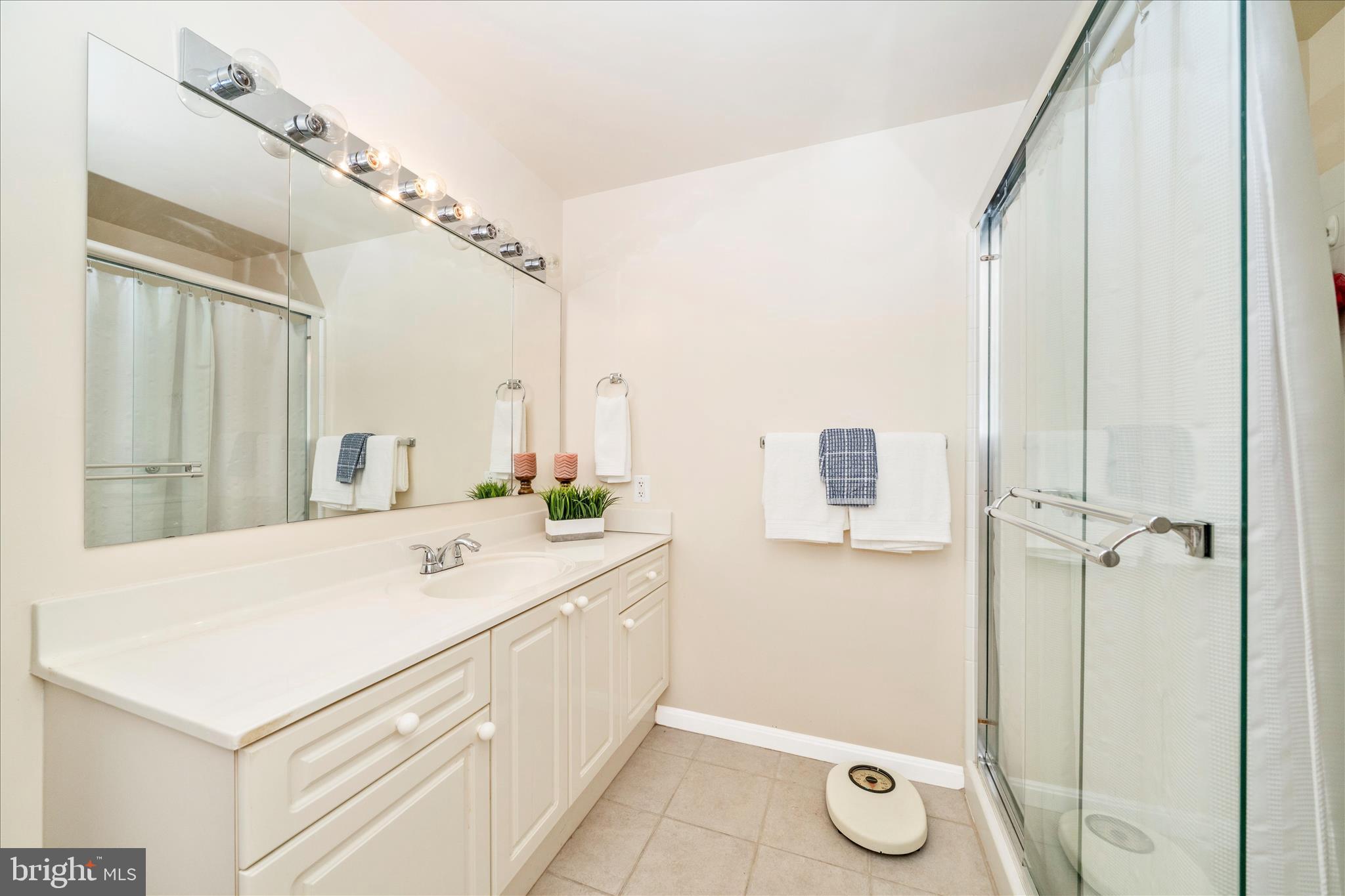 OVERLOOK AT LEISURE WORLD - Residential
