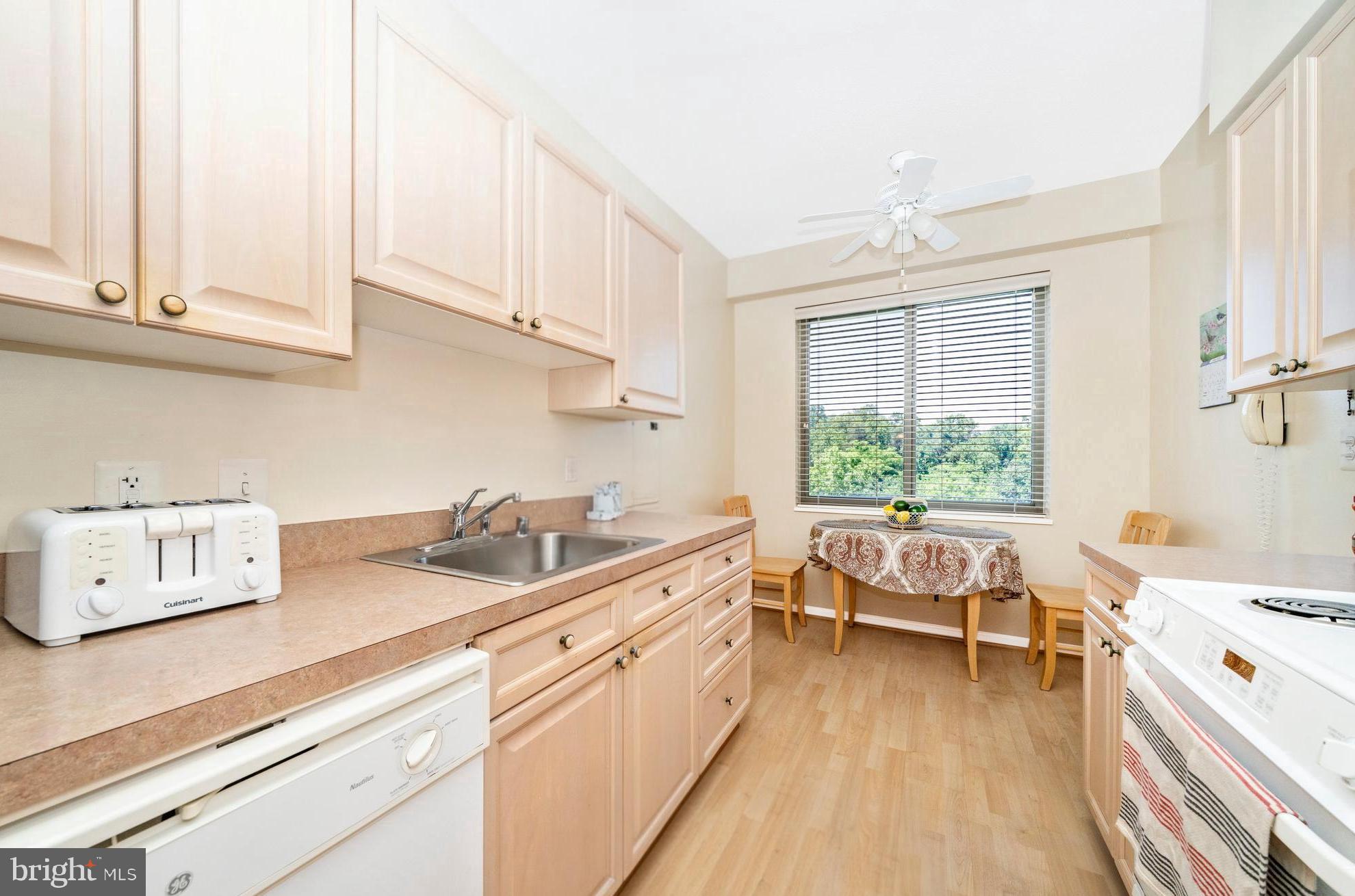 OVERLOOK AT LEISURE WORLD - Residential