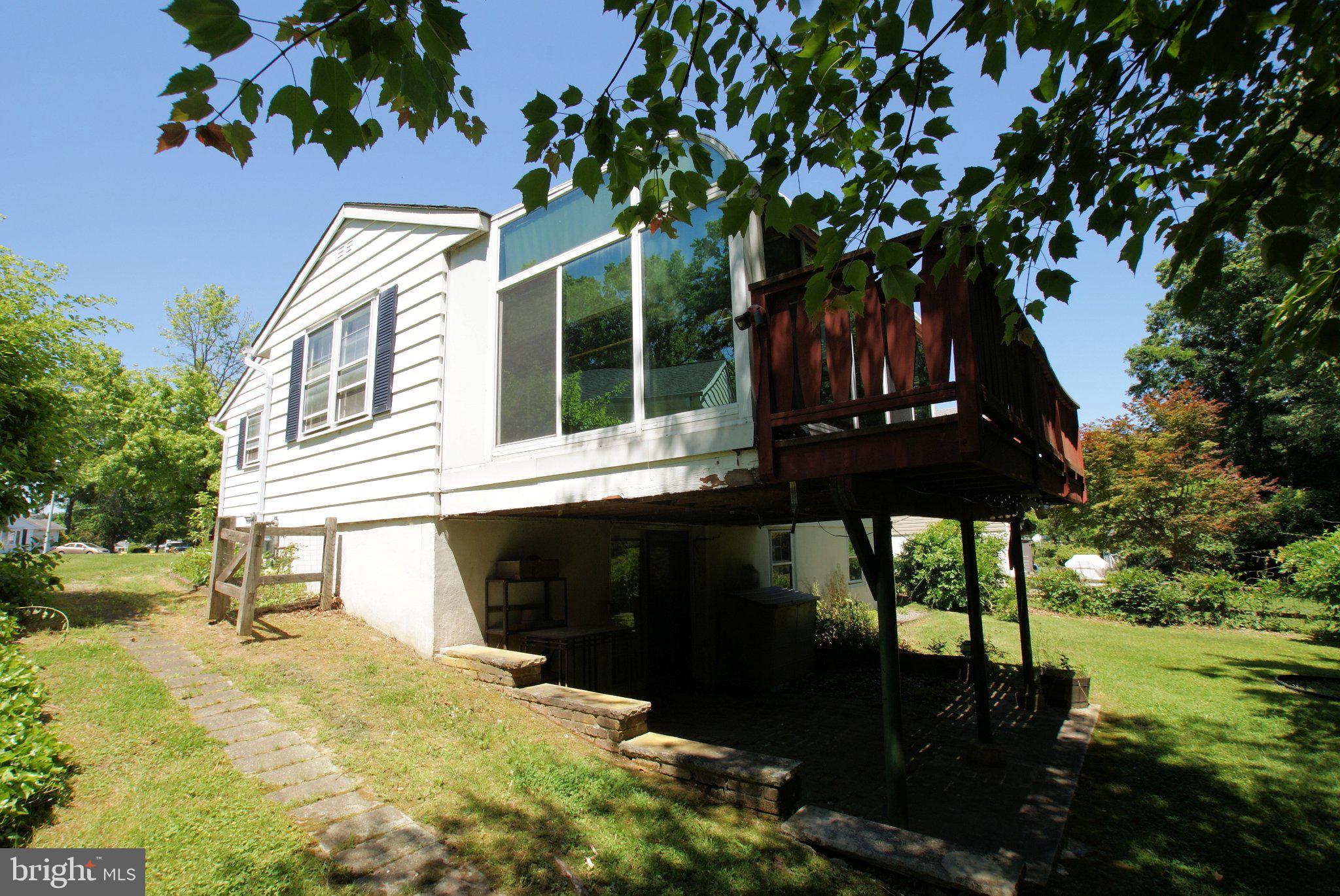 47 CORAL BELL HOLLOW