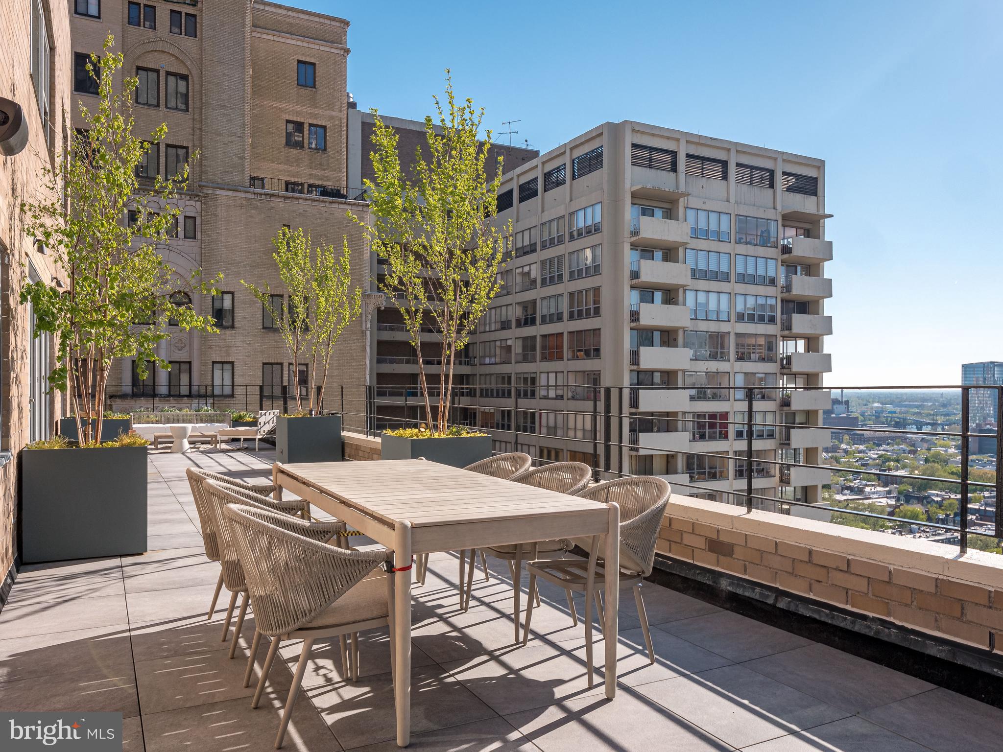 RITTENHOUSE SQUARE - Residential
