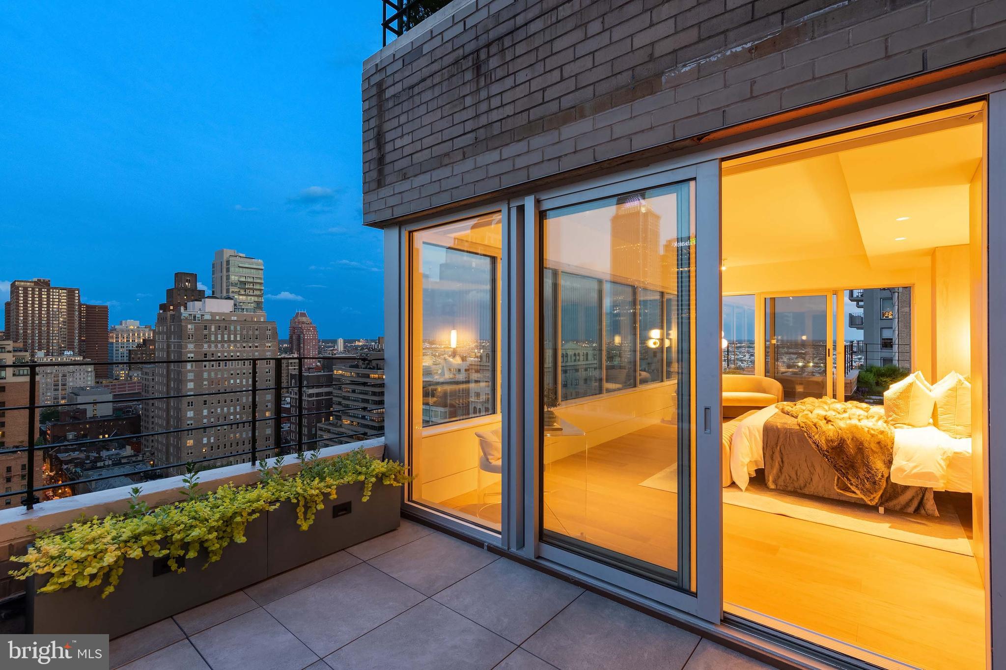 RITTENHOUSE SQUARE - Residential
