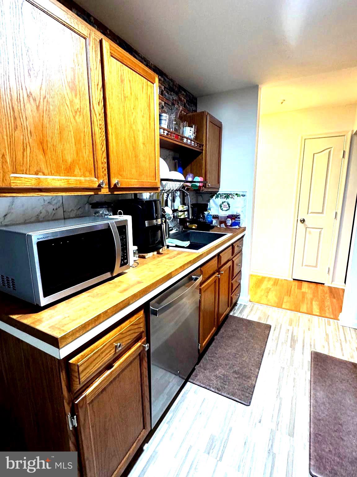 WATERS EDGE - Residential