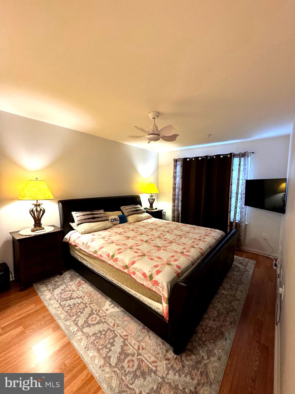 WATERS EDGE - Residential