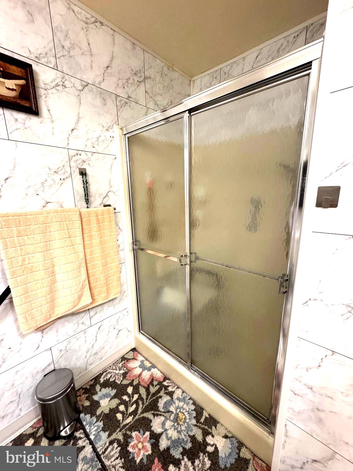 WATERS EDGE - Residential