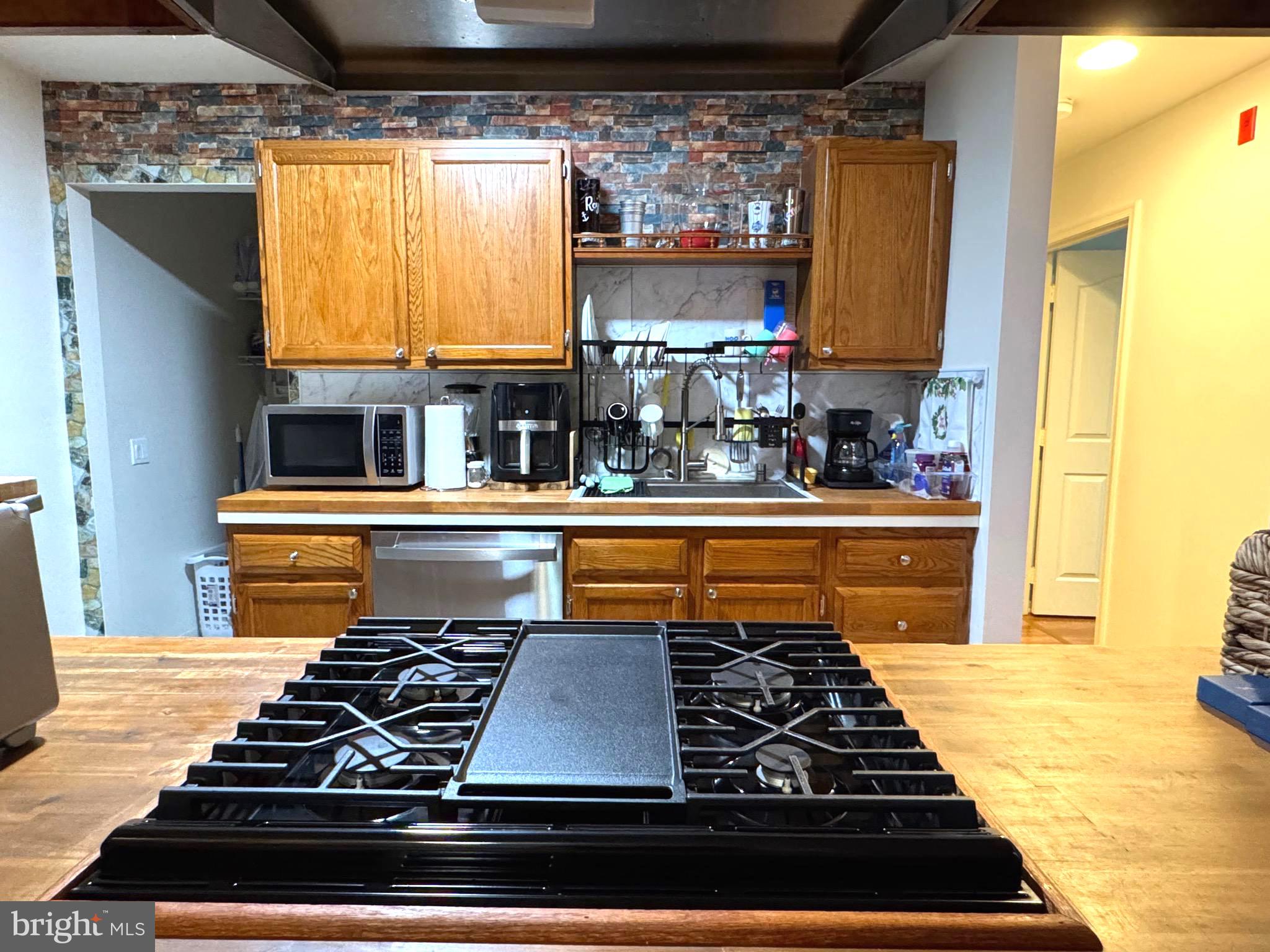 WATERS EDGE - Residential