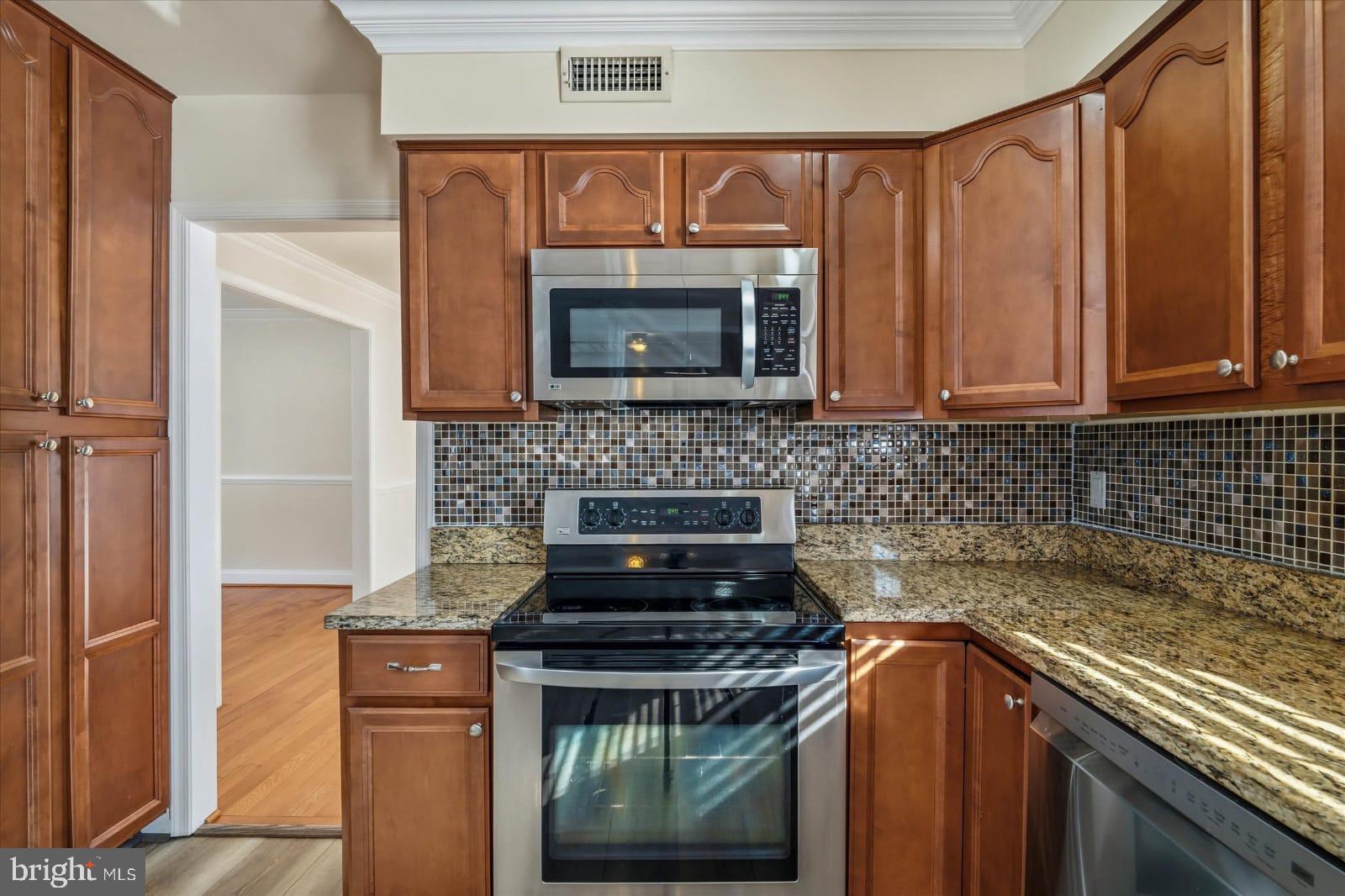 TANTALLON ON THE POTOMAC - Residential