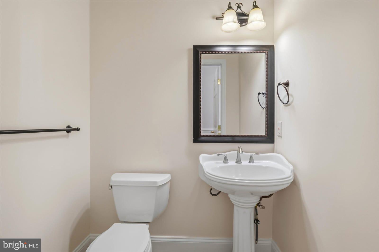 TANTALLON ON THE POTOMAC - Residential