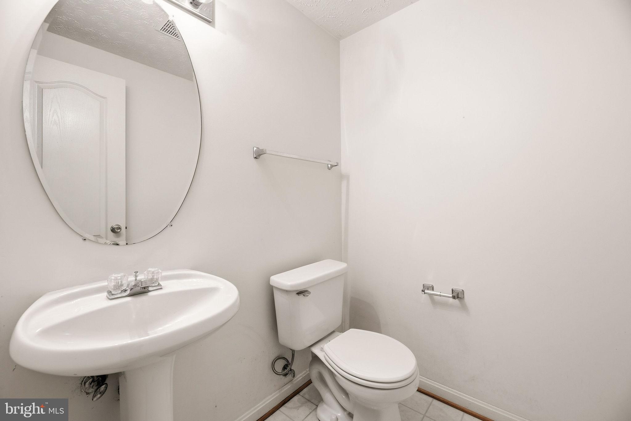 VILLAS ON WATERS EDGE - Residential