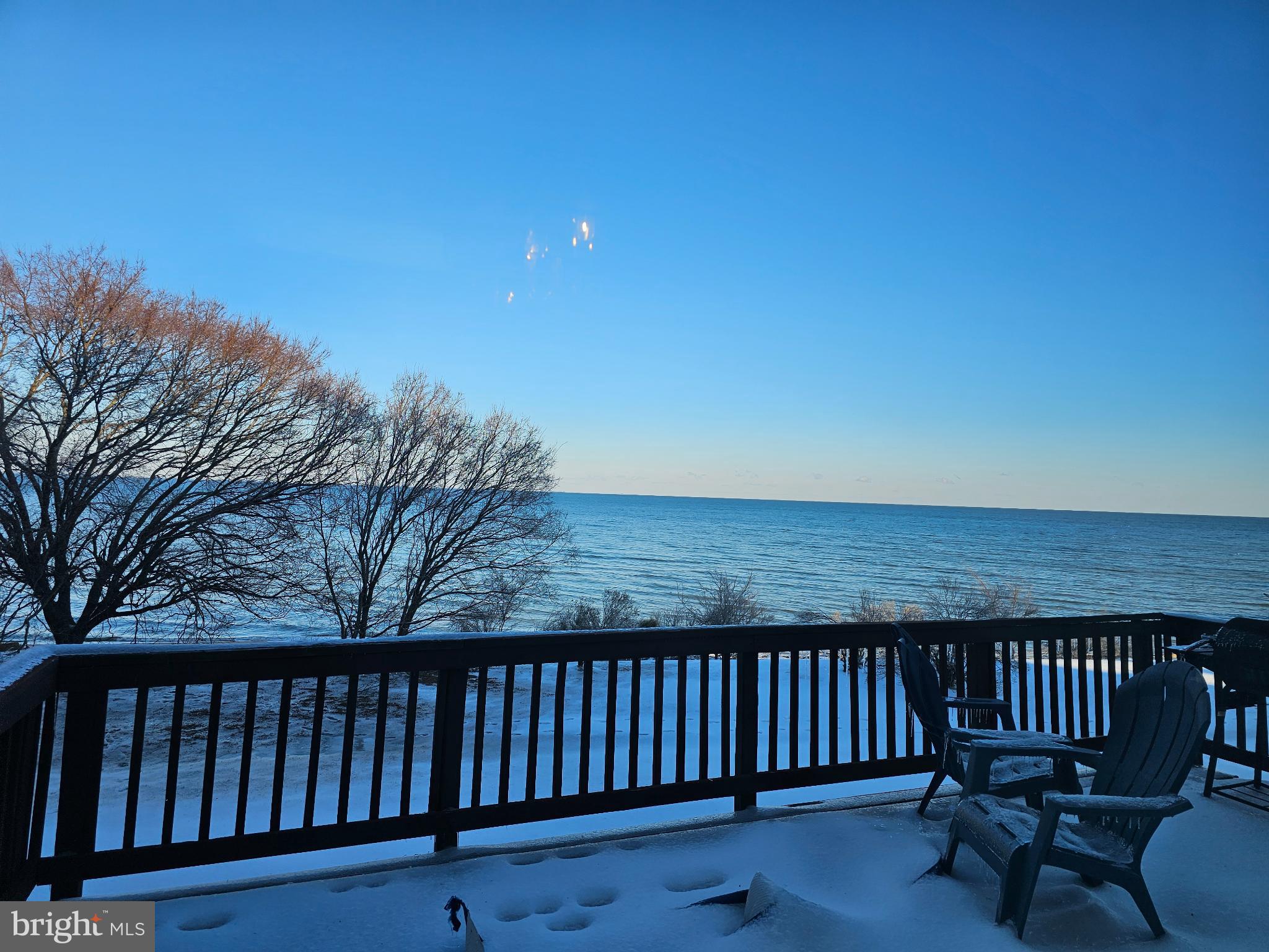 VILLAS ON WATERS EDGE - Residential