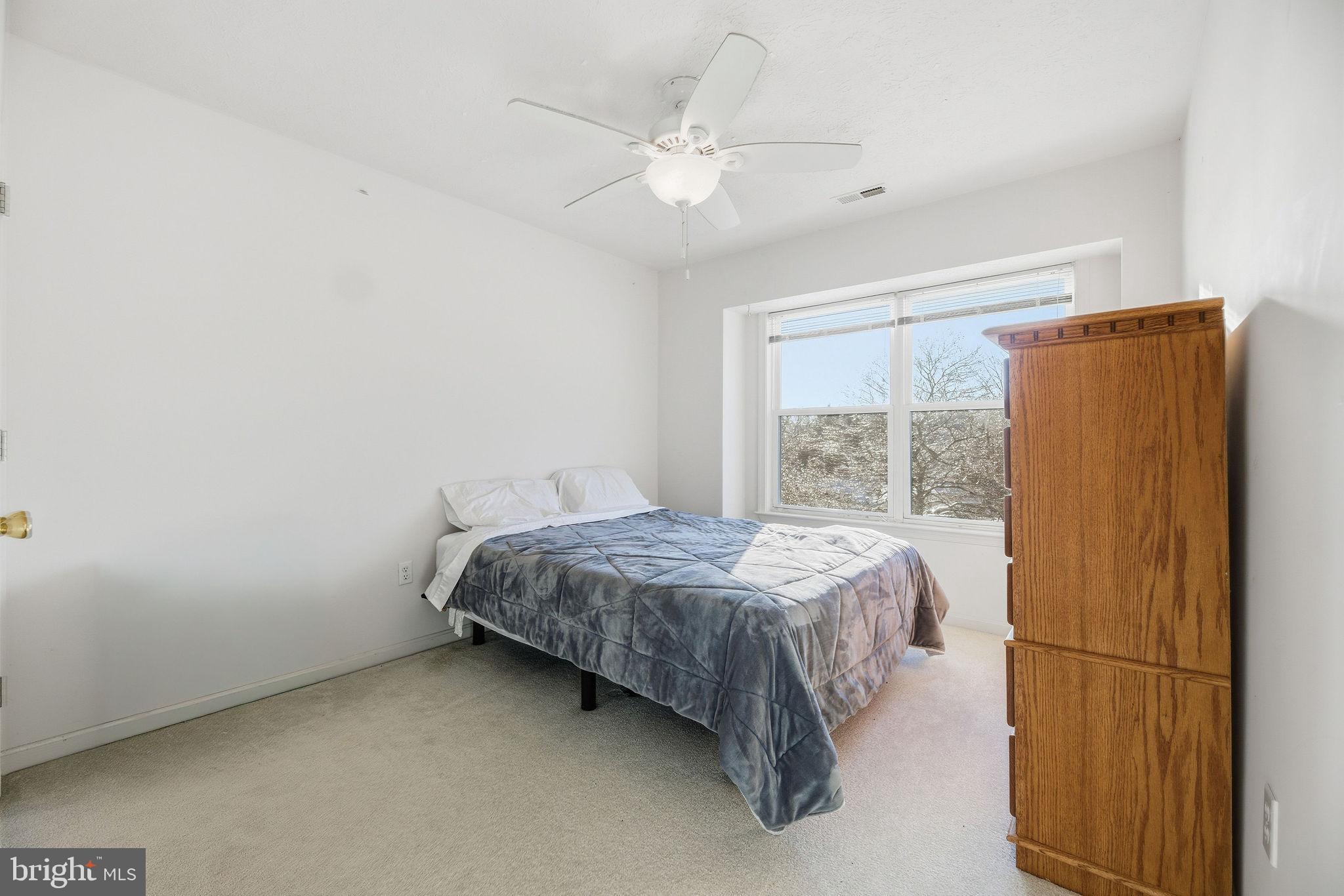 VILLAS ON WATERS EDGE - Residential