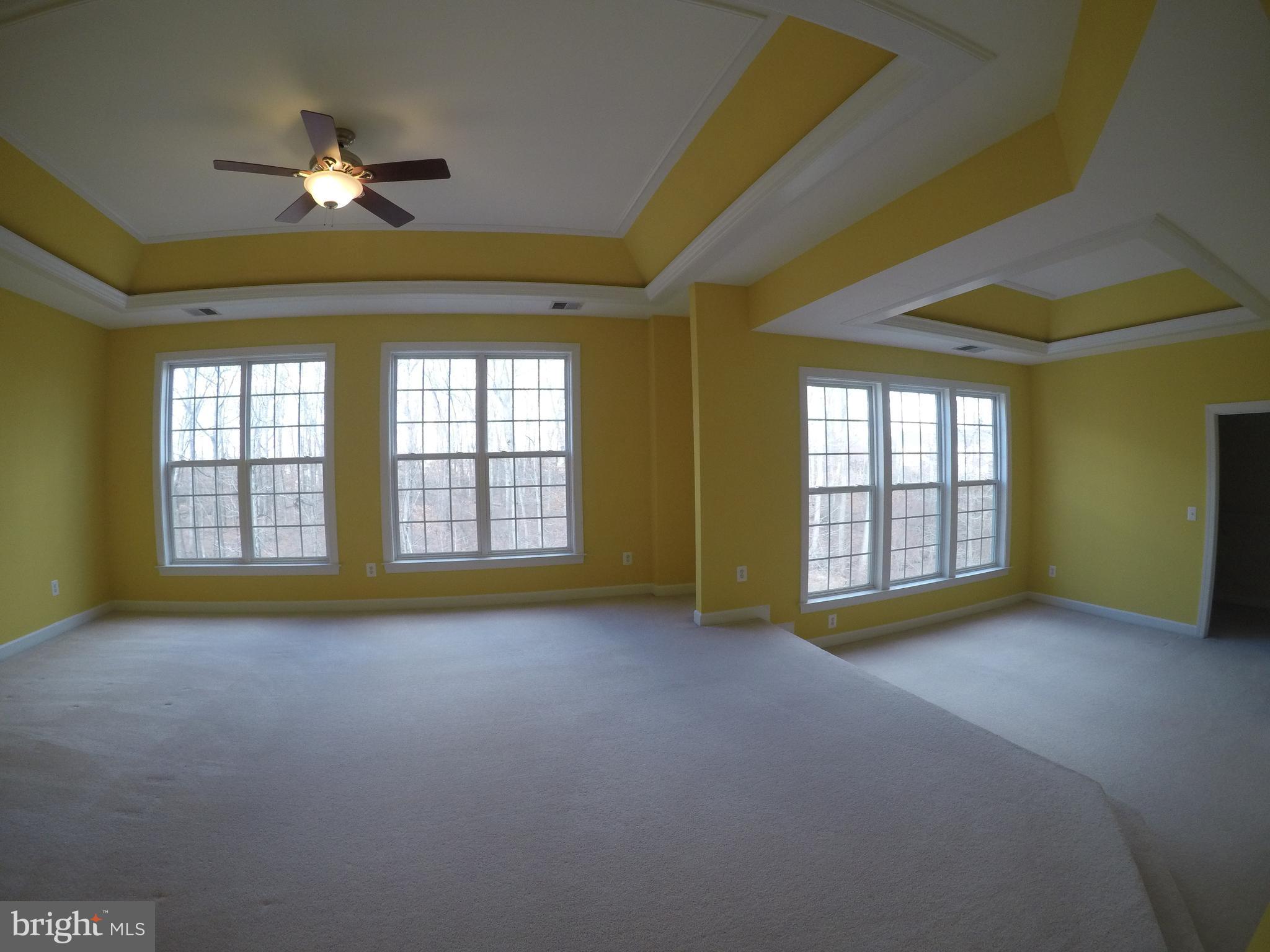 FAIRLAKES CROSSING - Residential