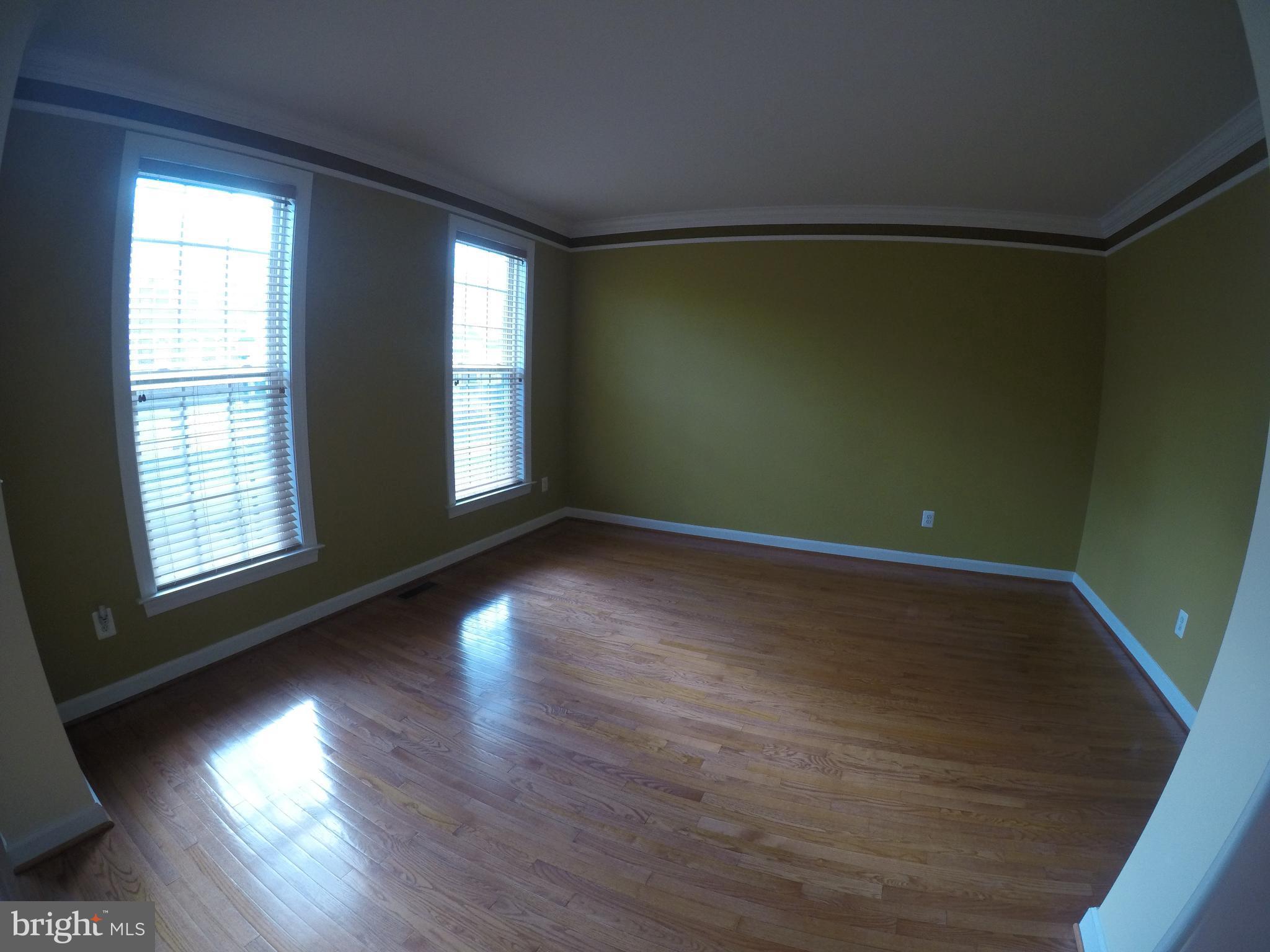 FAIRLAKES CROSSING - Residential