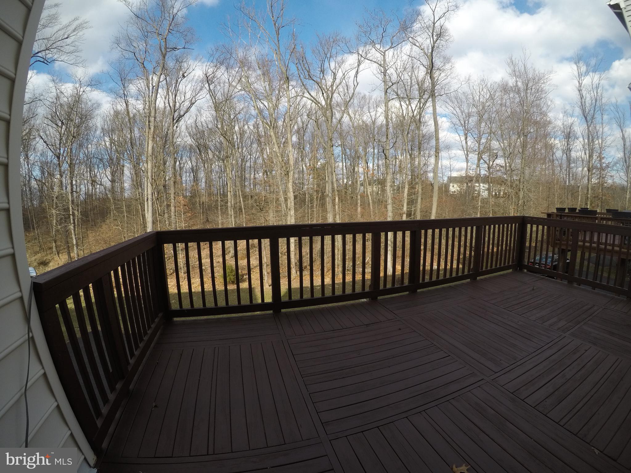 FAIRLAKES CROSSING - Residential