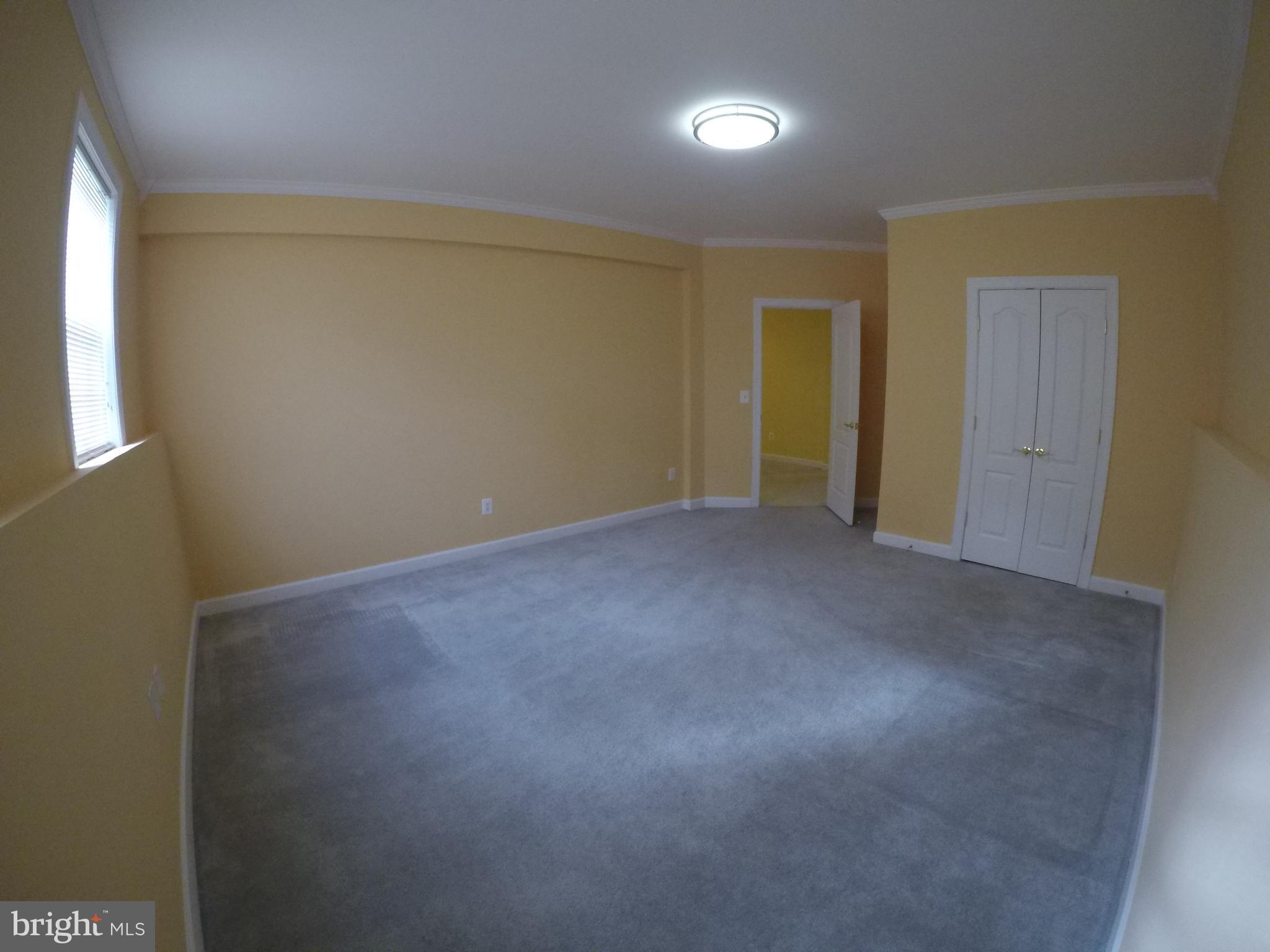 FAIRLAKES CROSSING - Residential