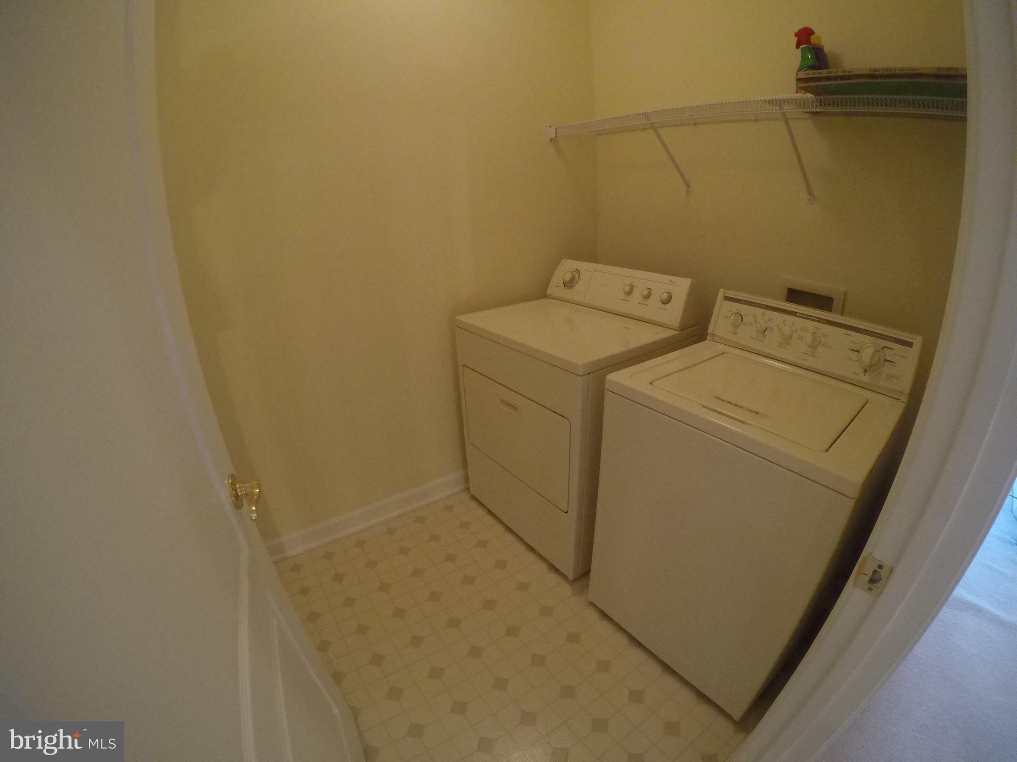 FAIRLAKES CROSSING - Residential