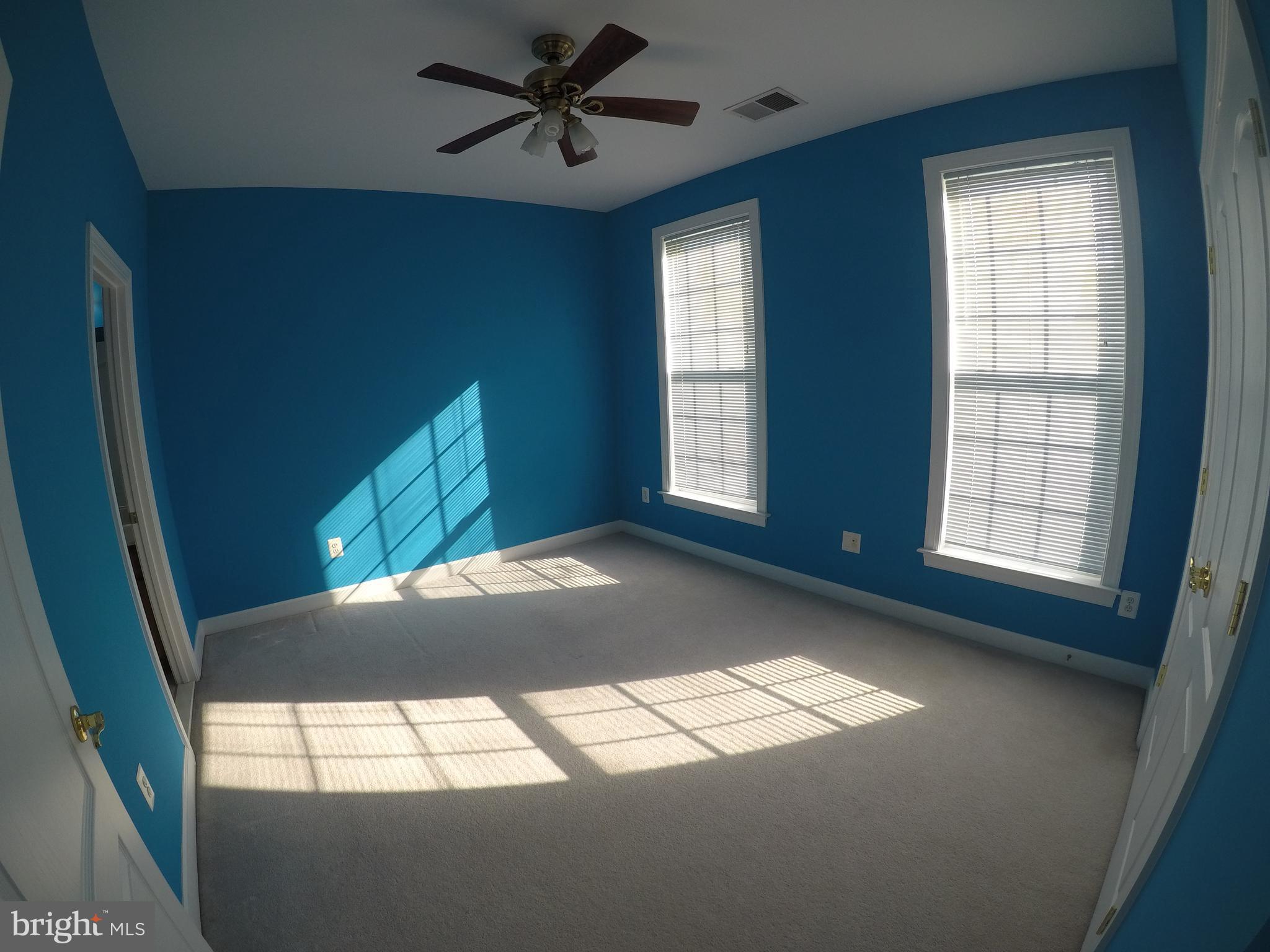 FAIRLAKES CROSSING - Residential