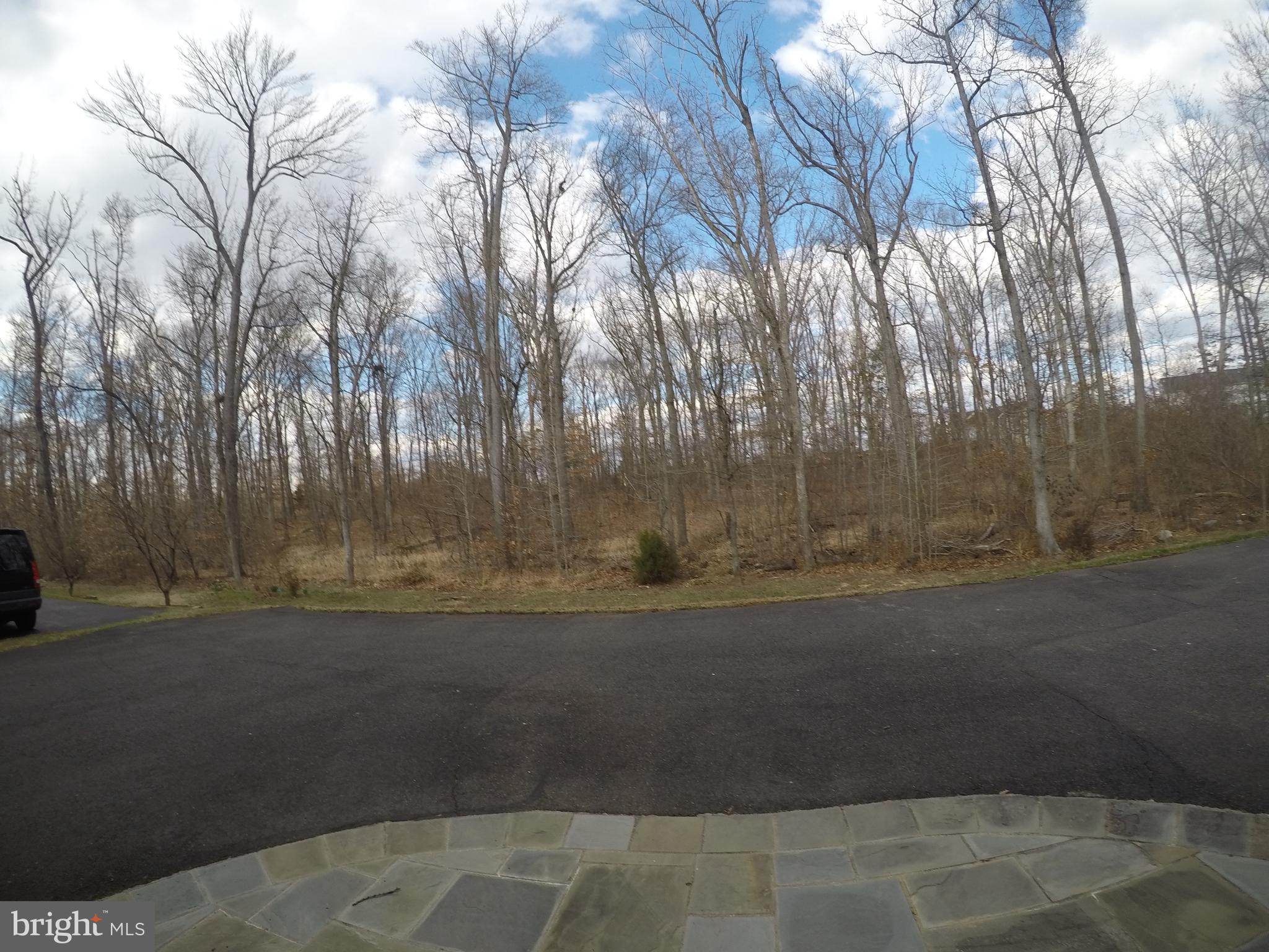 FAIRLAKES CROSSING - Residential