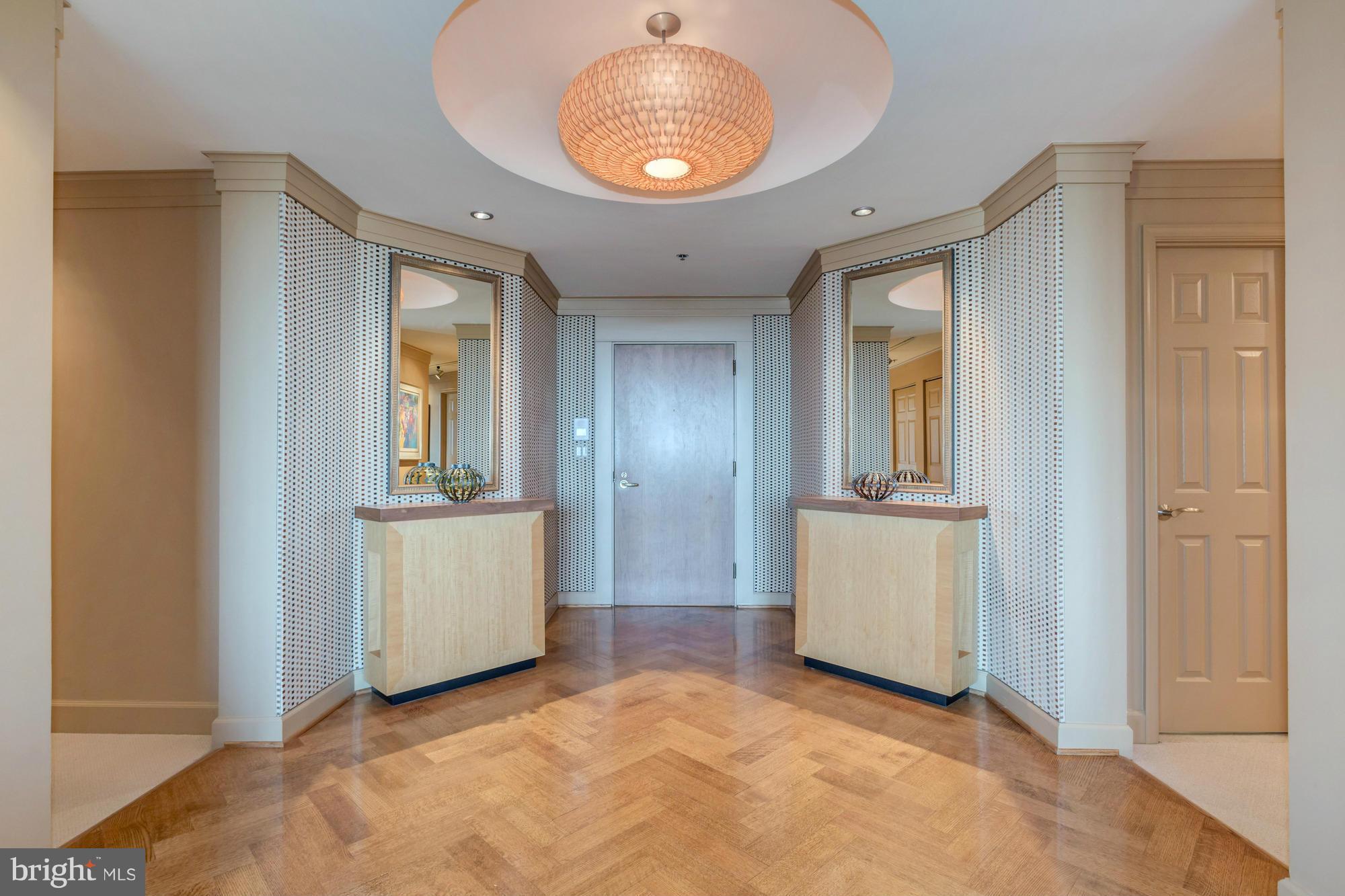 SOMERSET HOUSE - Residential