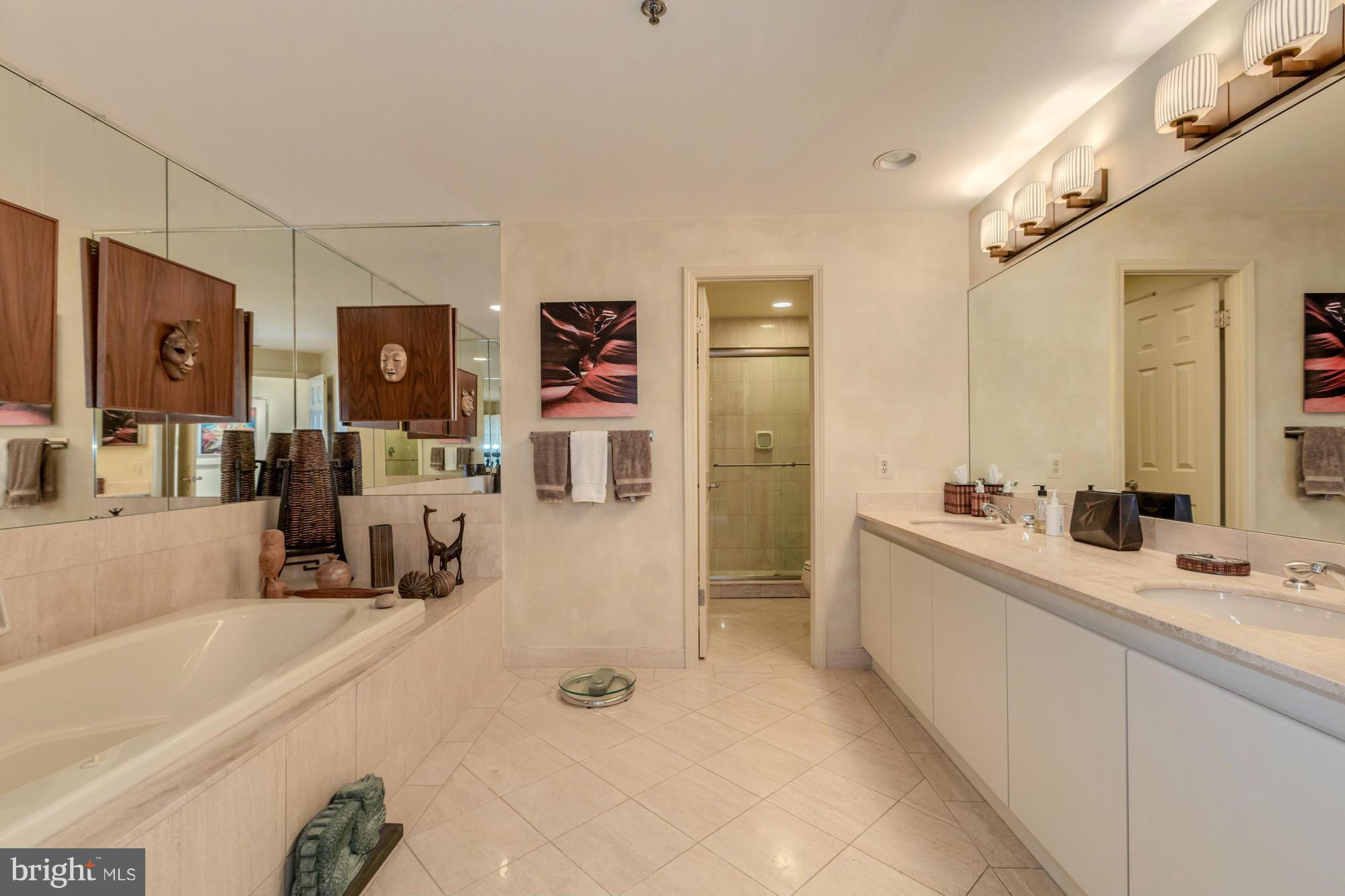 SOMERSET HOUSE - Residential