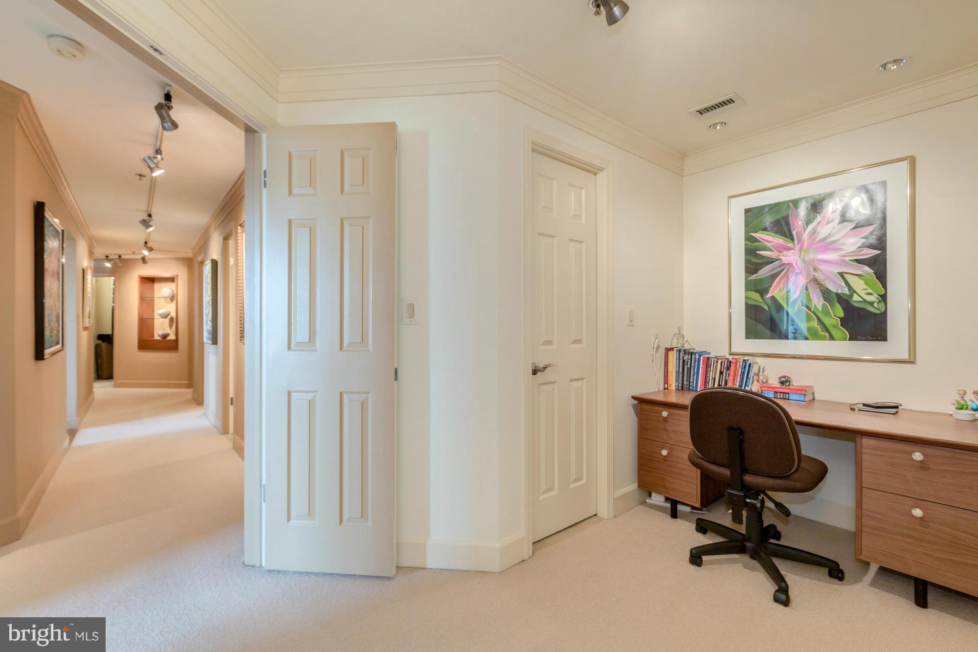 SOMERSET HOUSE - Residential