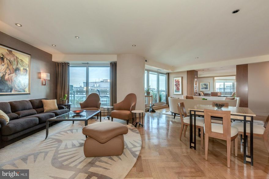 Stunning, renovated Penthouse at Somerset I - approx. 2900SF w/ 2BR/2.5BA on one level. Features inc. gracious entry foyer, herringbone HW floors, spacious living room, sep dining room & eat-in kit w/granite countertops & ss appliances. MBR suite features walk-in closets, spa bath & office. Expansive terrace wraps around entire residence. 2 garage prkg & 1 storage space. Luxury community amenities