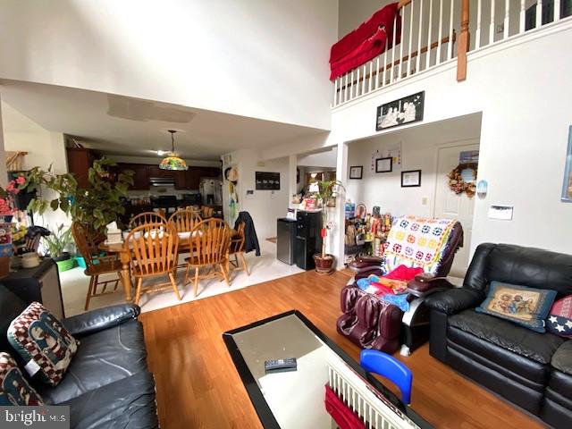 1012 SPRING MEADOW DRIVE