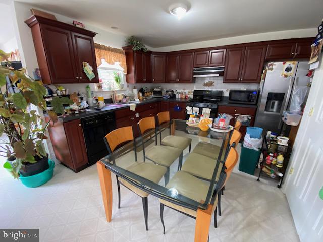 1012 SPRING MEADOW DRIVE