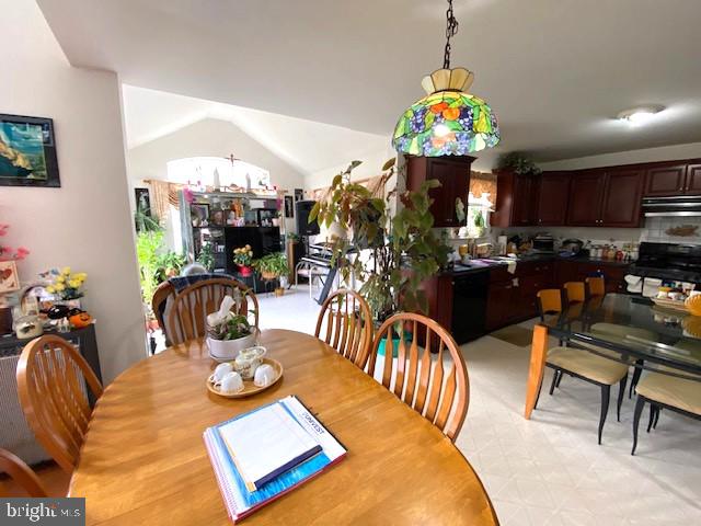 1012 SPRING MEADOW DRIVE